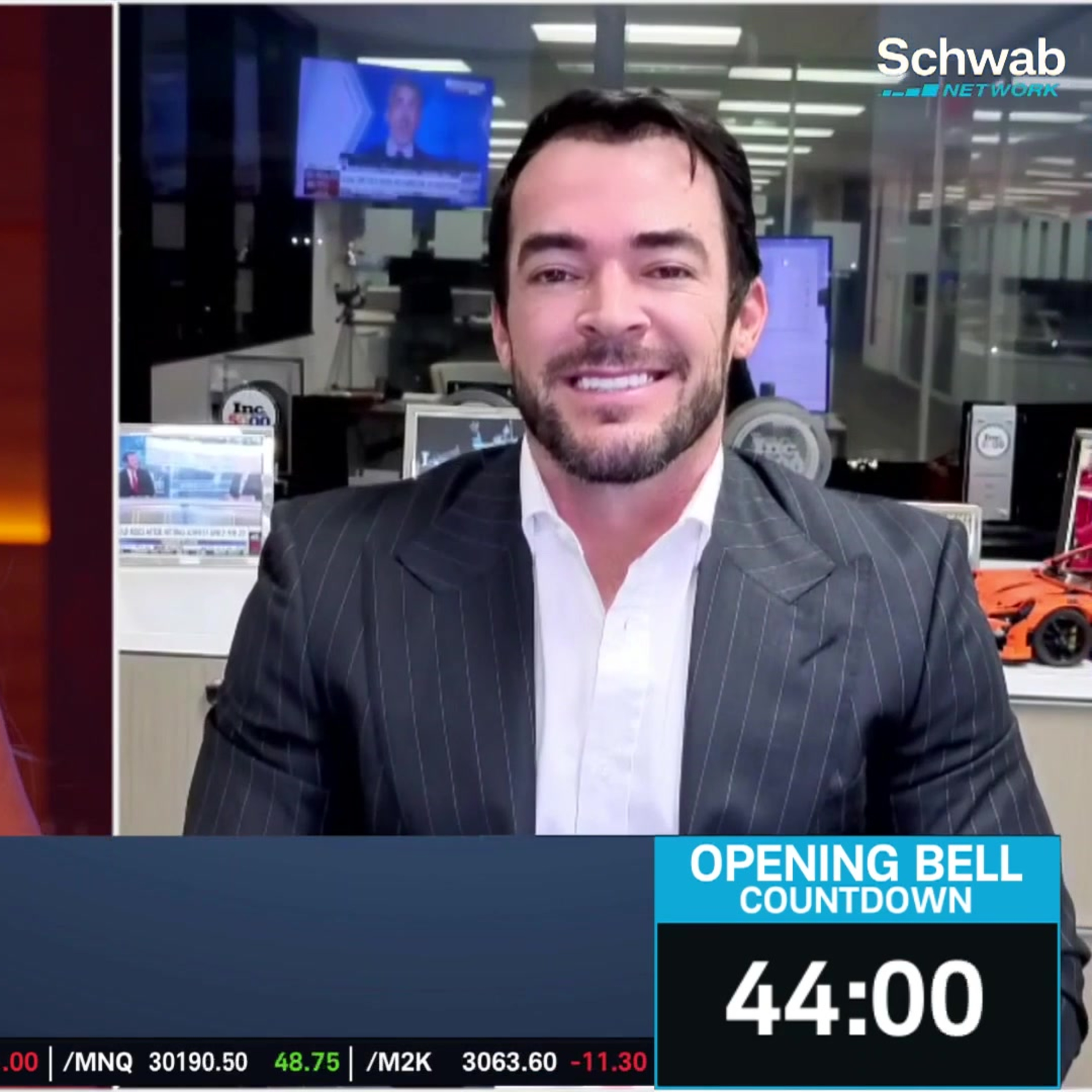Gold Bull Case Intact? Max Baecker Sees Bull Run in 'First or Second Inning' episode artwork