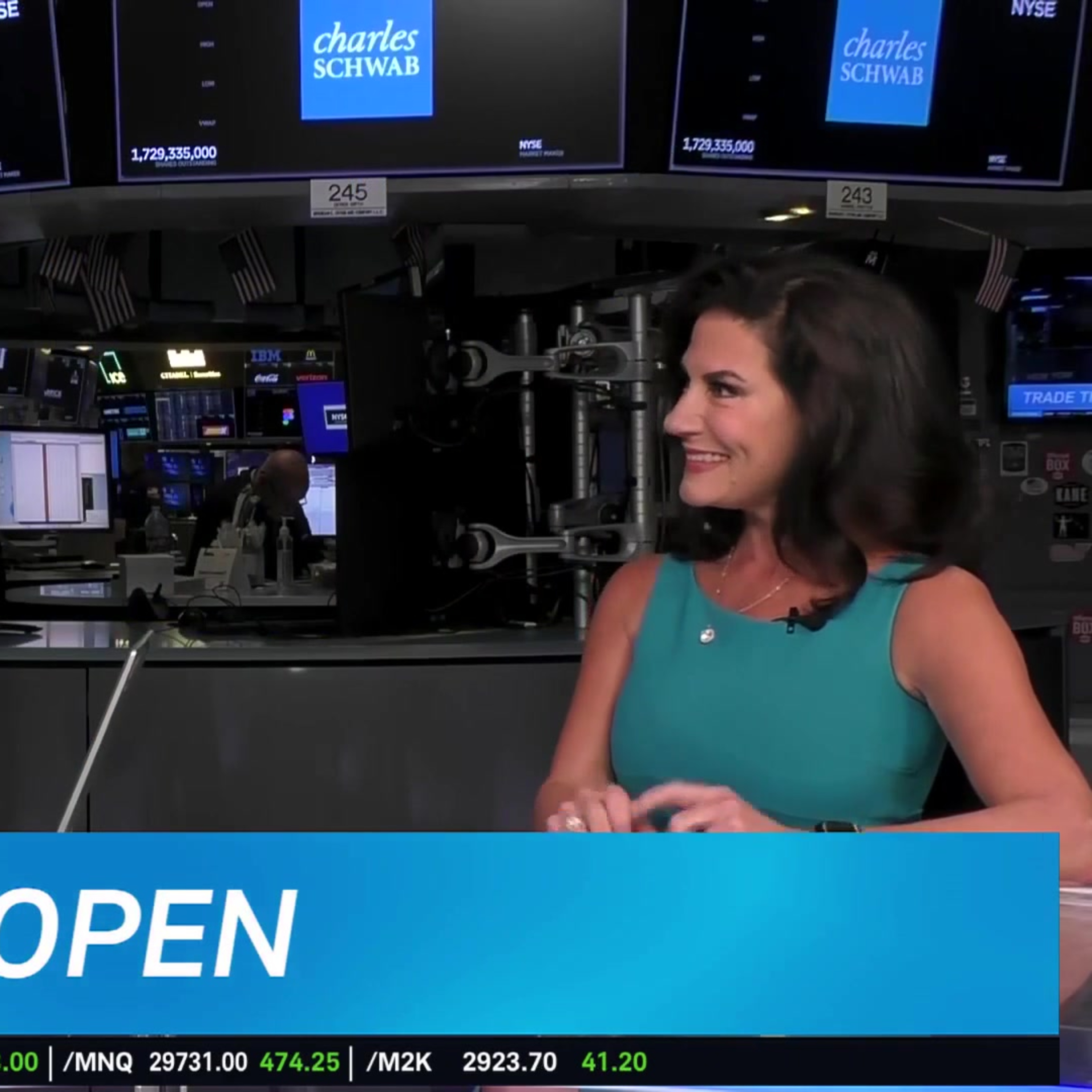 Danielle DiMartino Booth on Fed's Rate Hike, Consumer Strength & AI Trade Warning Episode cover