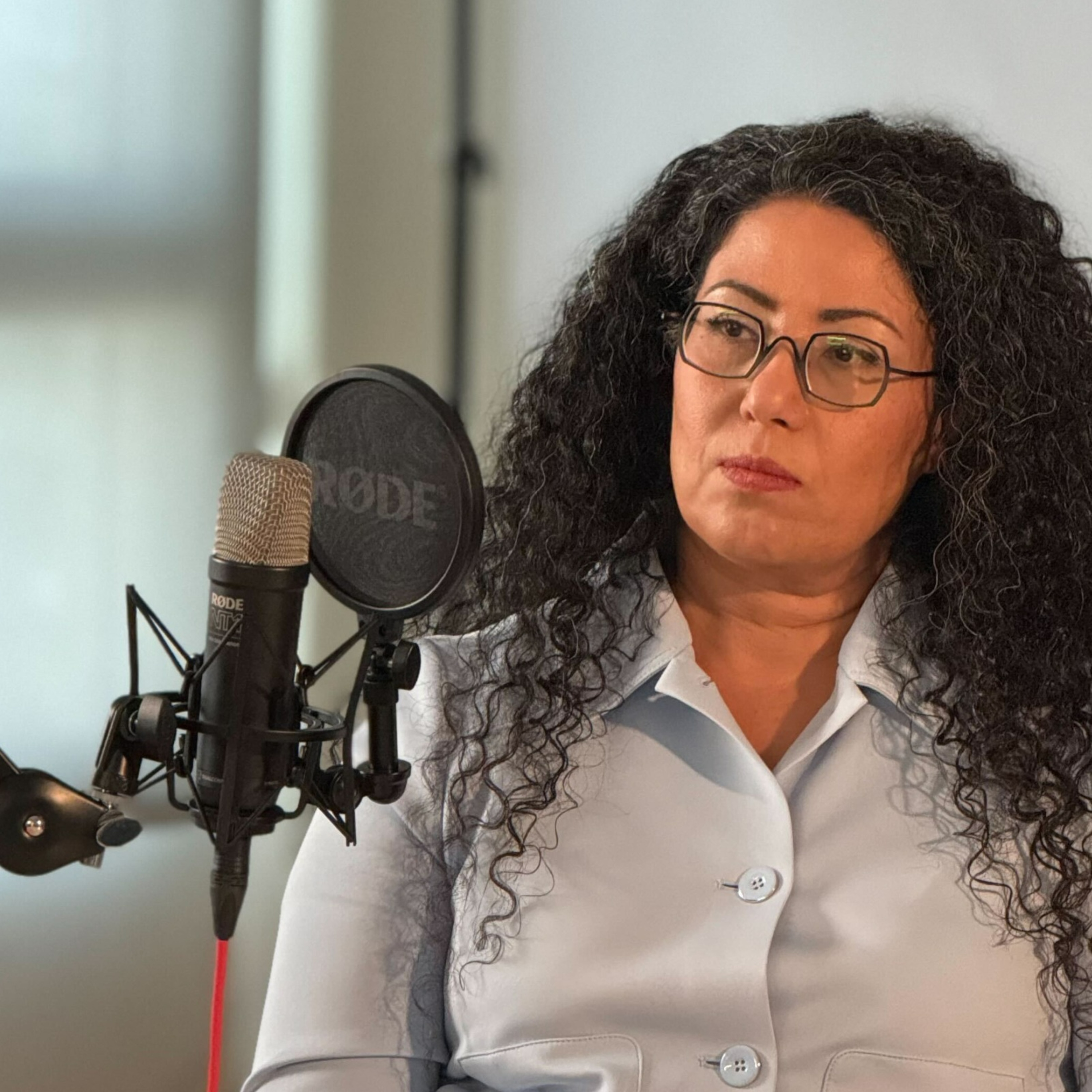 הדרך להשתלט על מנגנוני הדמוקרטיה הגרמנית היתה דרך בתי המשפט - מורן מישל מארחת את עו"ד שרה חביב