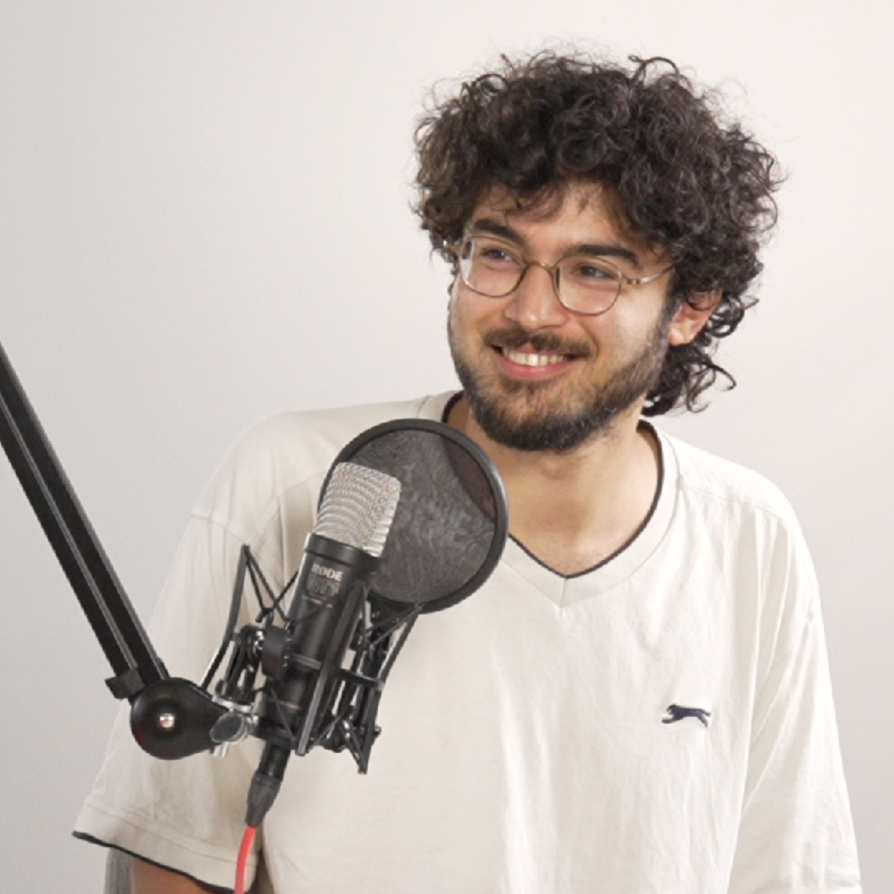 האם השמאל שכח מה זה להיות יהודי ? אריאל דוד דוקטורנט, למדע המדינה וזהות מזרחית שזורה, על המתח בין זהות יהודית לליברליות. על איך פוליטיקה, מסורת ומזרחיות מעצבות את עתיד הדמוקרטיה הישראלית