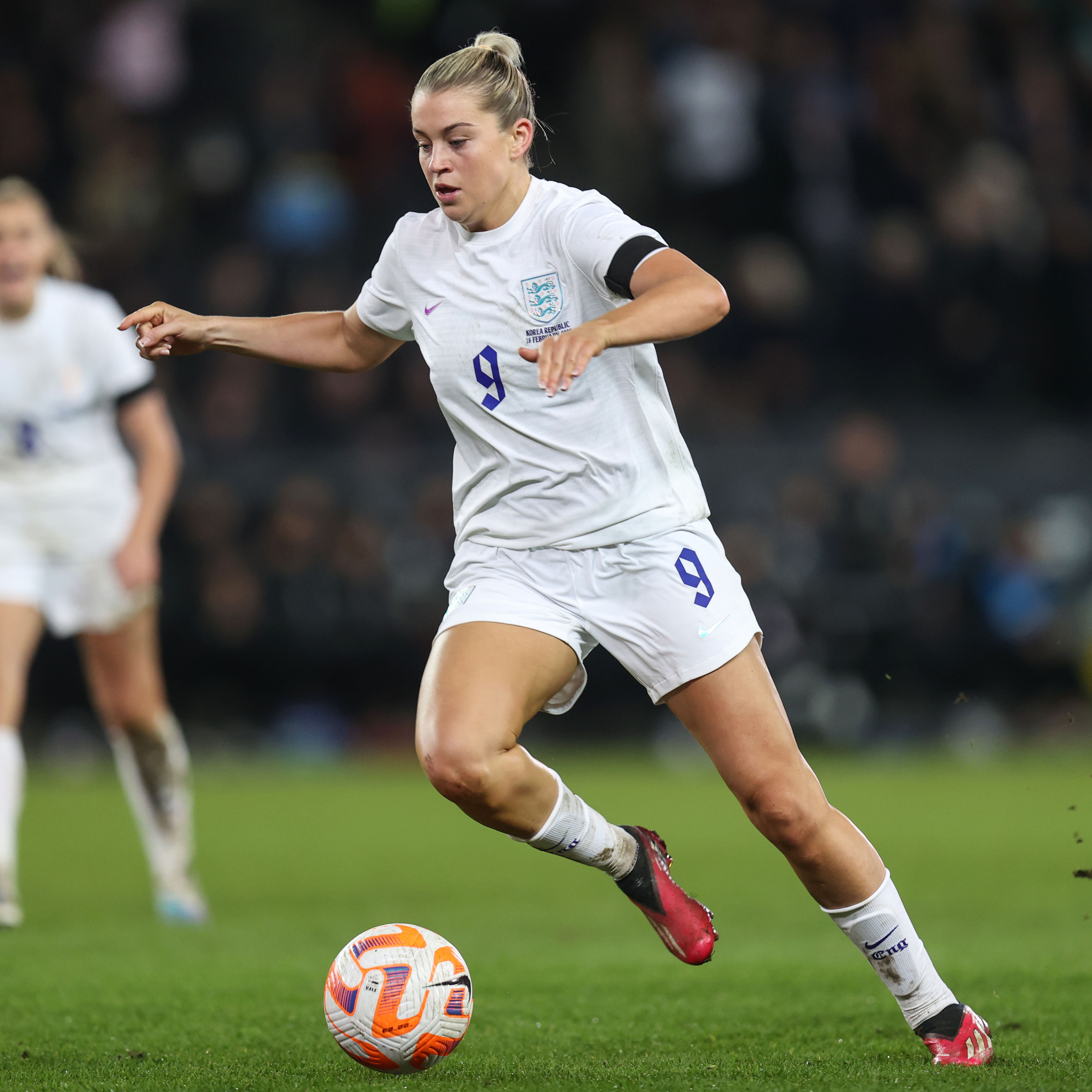 Episode Four: Mead and Russo score for the Lionesses, Pelova injury concerns and international round-up episode artwork