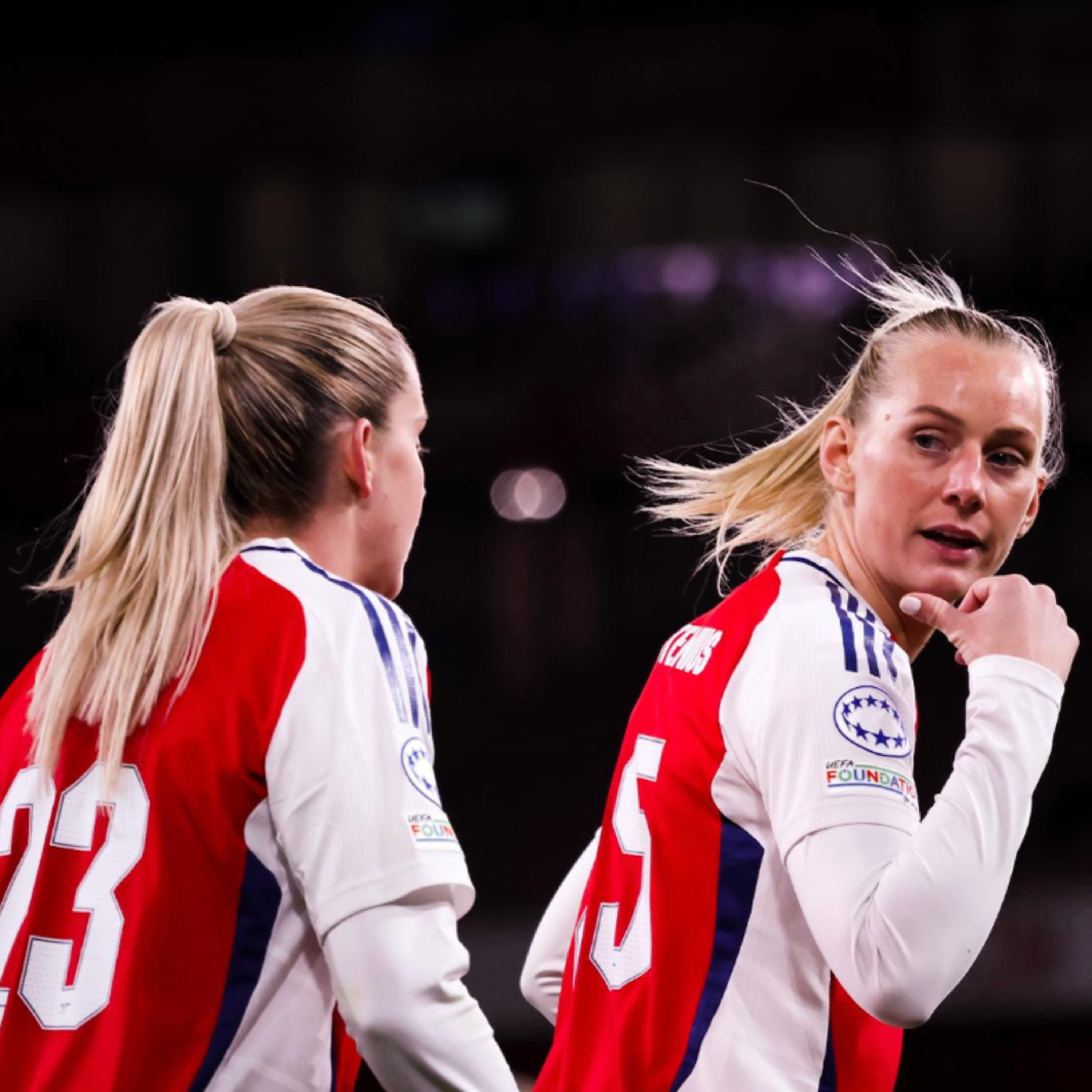 Episode 34: Seven-goal Man City thriller and Chloe Kelly & Jenna Nighswonger sign episode artwork