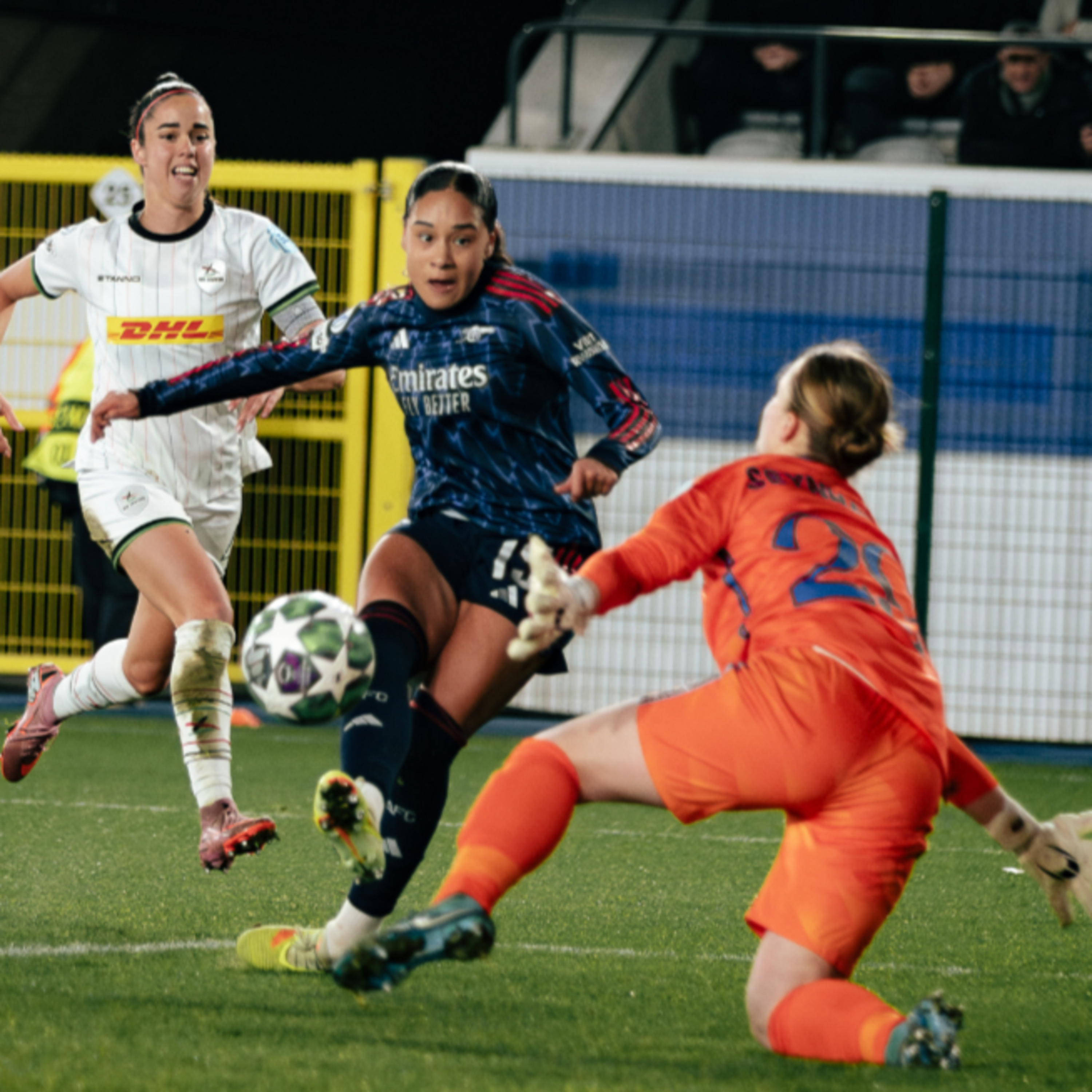 Episode 77: Five wins in a row for the Gunners, and a load of Leuven!