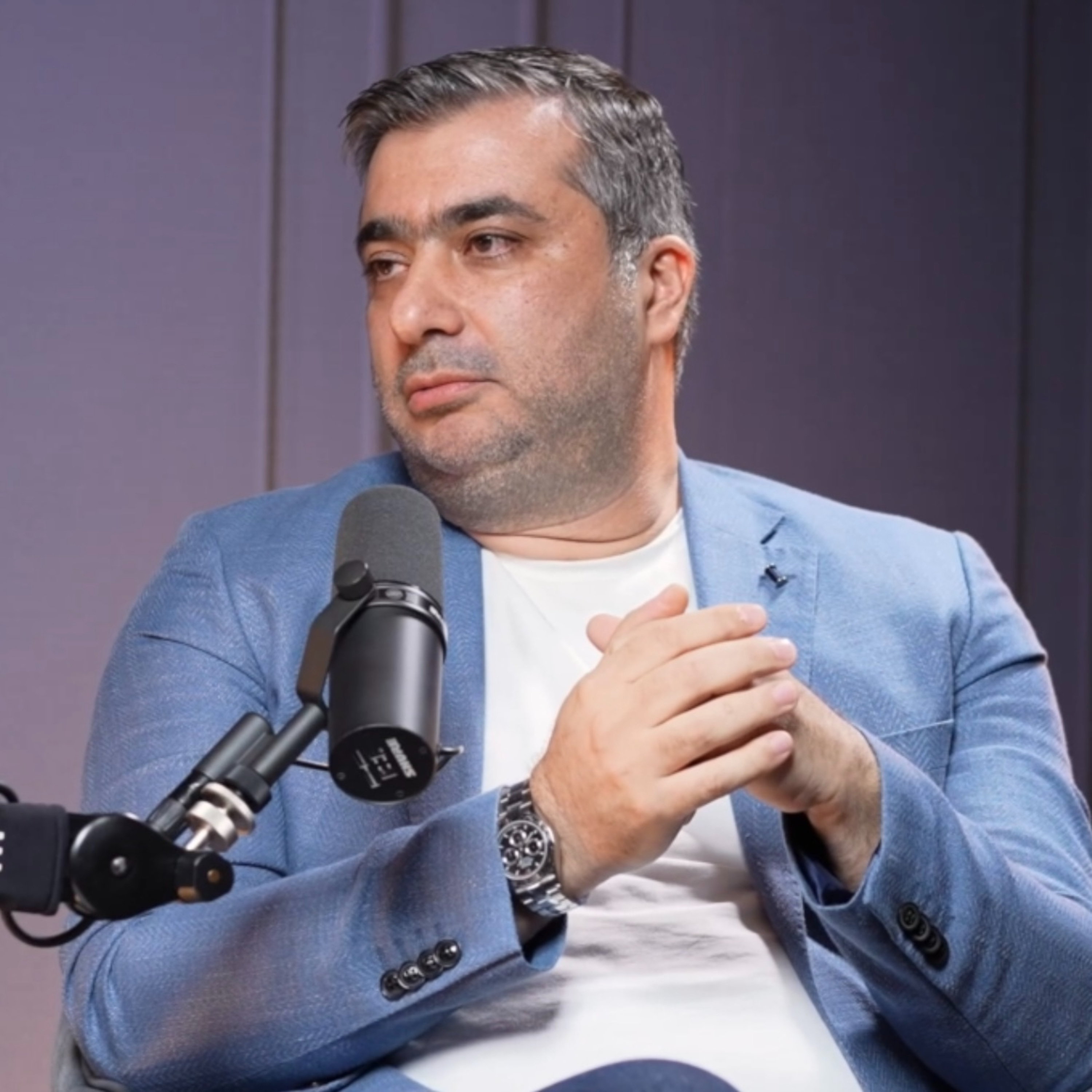 The CEO Diaries - يوميات مدير عام