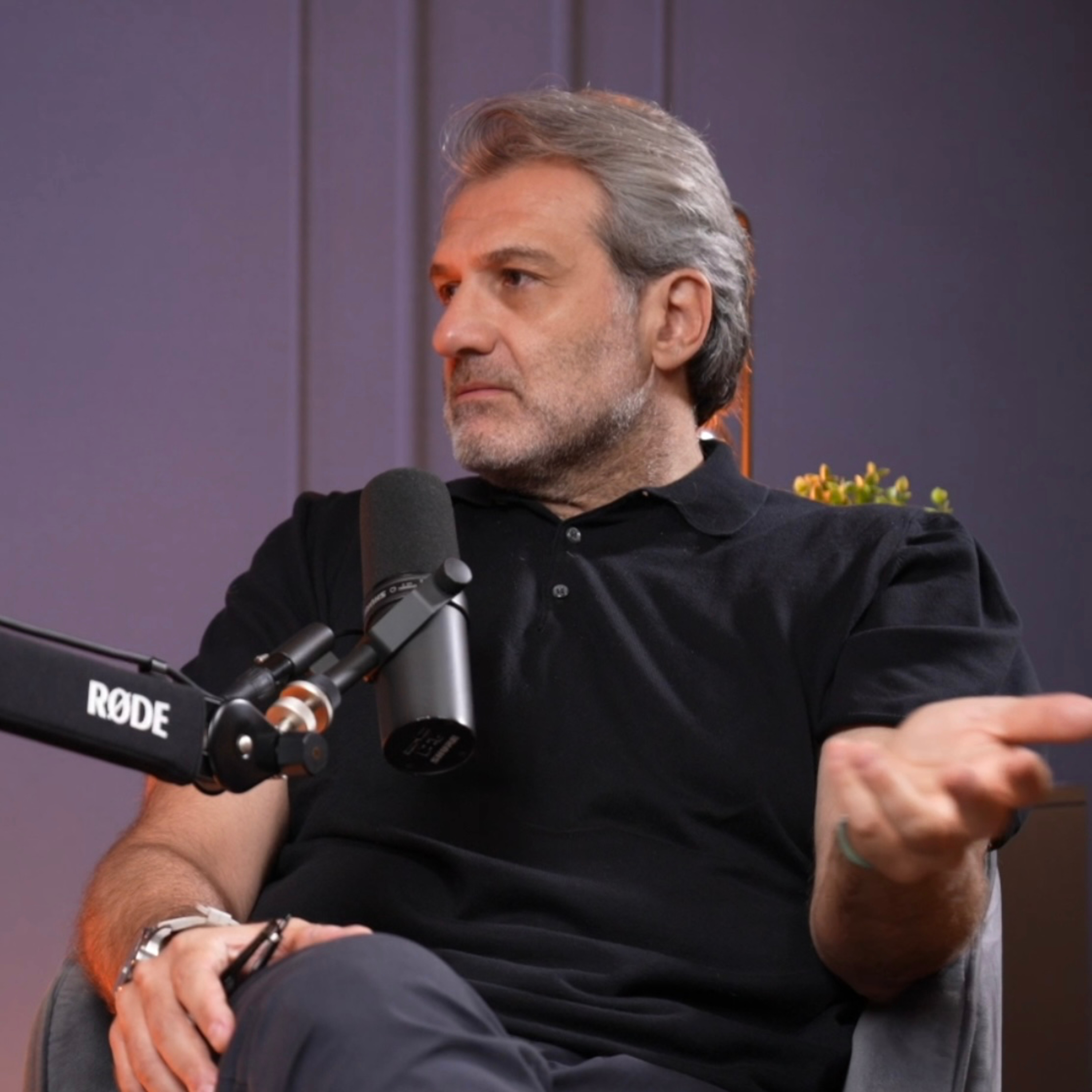 The CEO Diaries - يوميات مدير عام