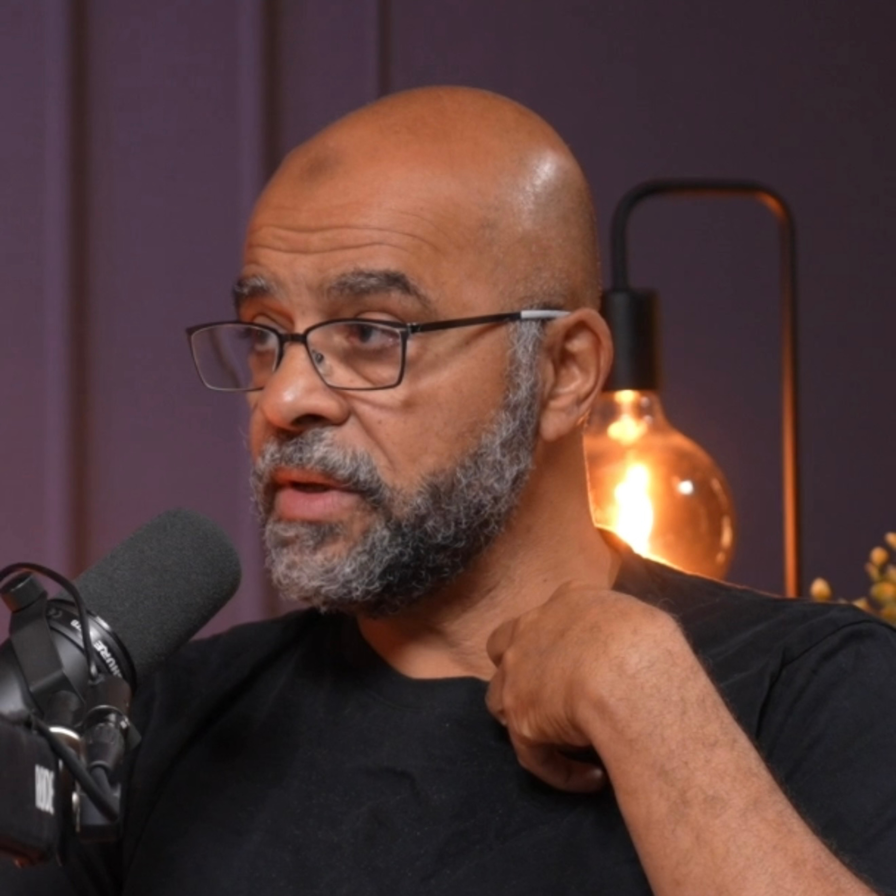 The CEO Diaries - يوميات مدير عام