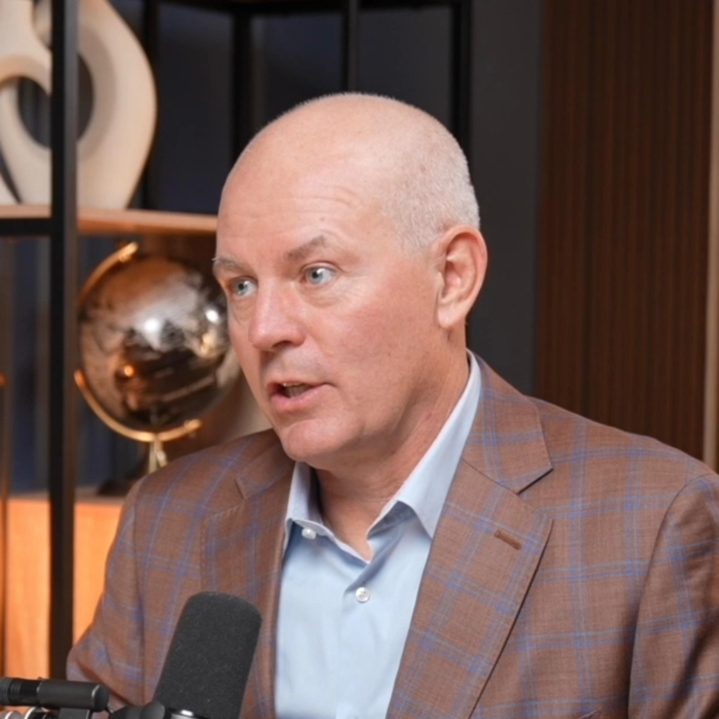 The Leadership Lessons of Delinea's CEO Art Gilliland with Nadine Samra at The CEO Diaries podcast