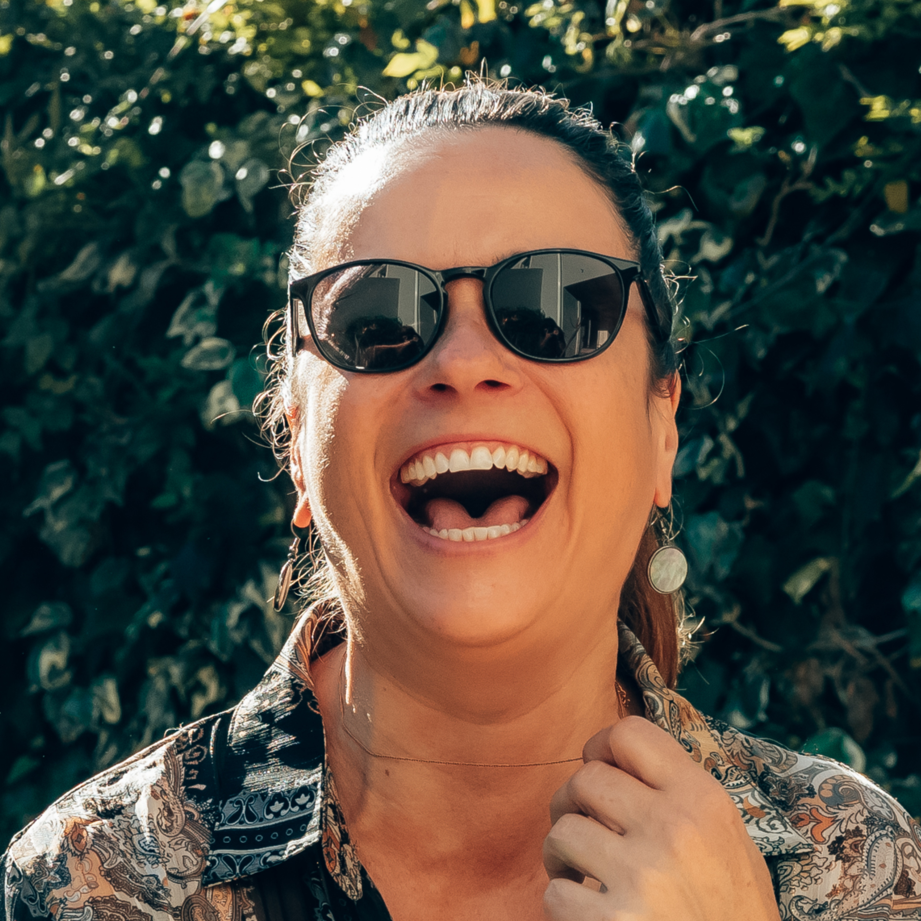 Tova Leigh Gets Real: Not a Comedian, Just Honest | People of Lisbon episode artwork
