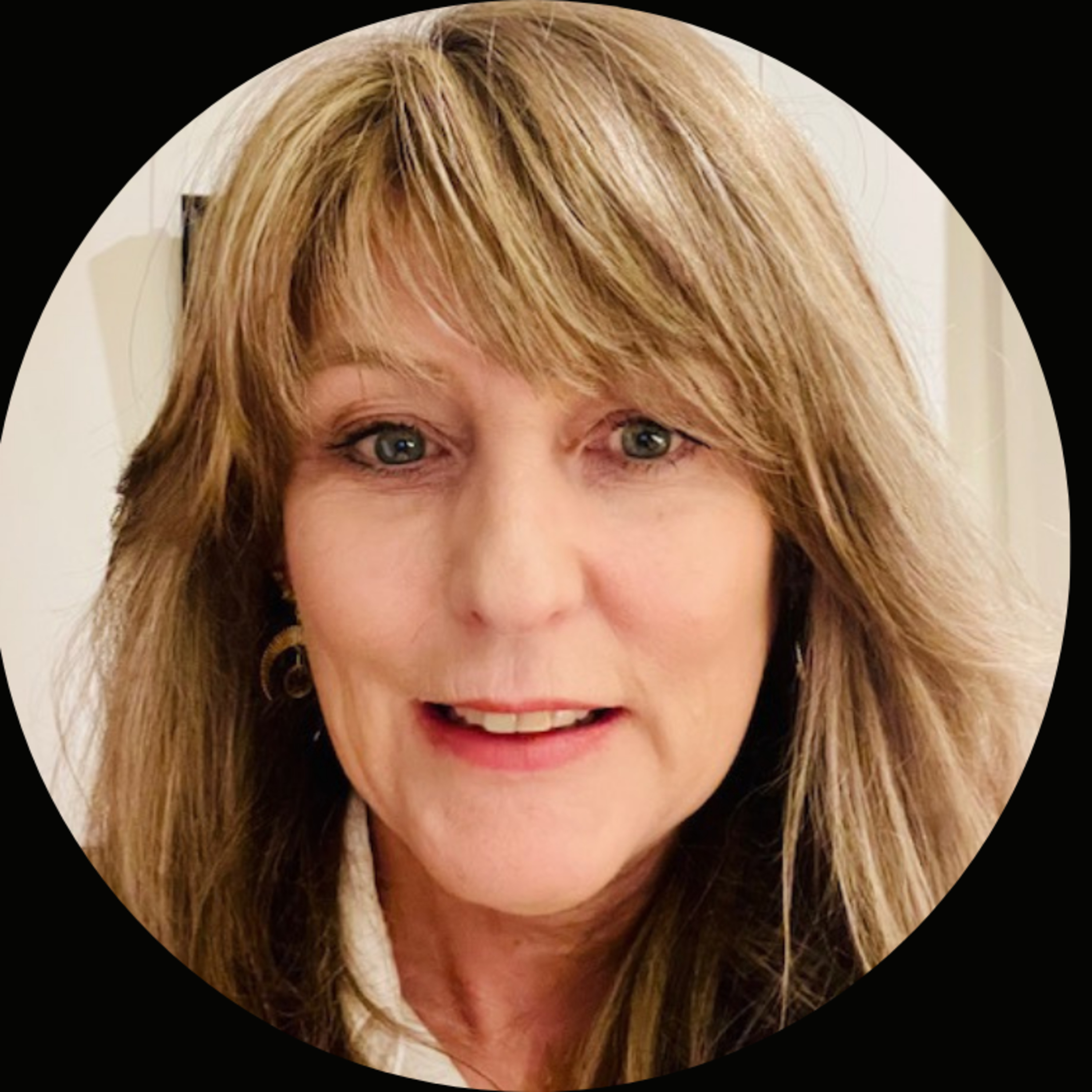 Episode 5 - Tech Strategy and Gender Parity Insights: Shirley McIntyre's approach to Tech Strategy and Architecture episode artwork
