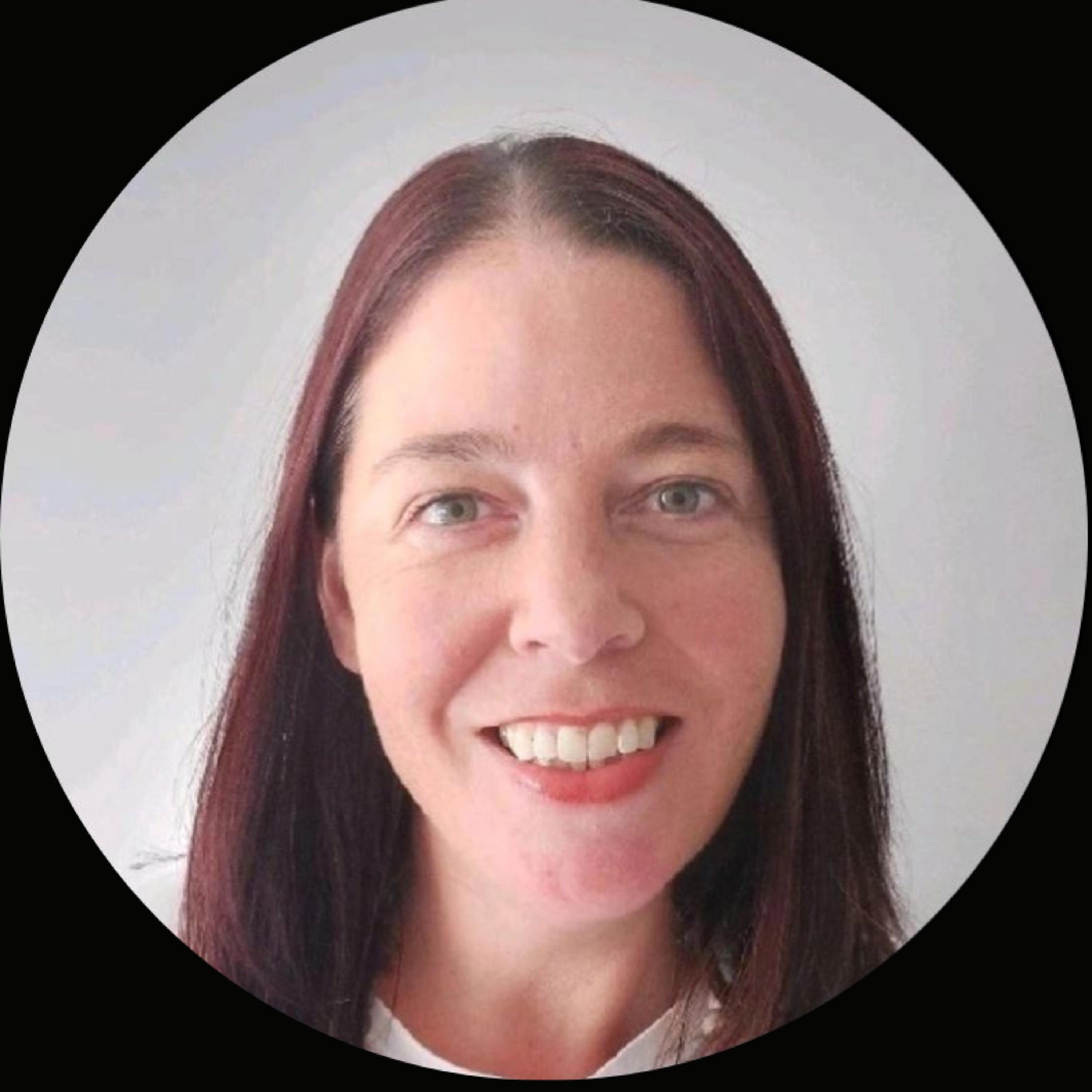 Episode 35: Suzanne Holland: Redefining Leadership – Letting Go of the Superwoman Myth episode artwork