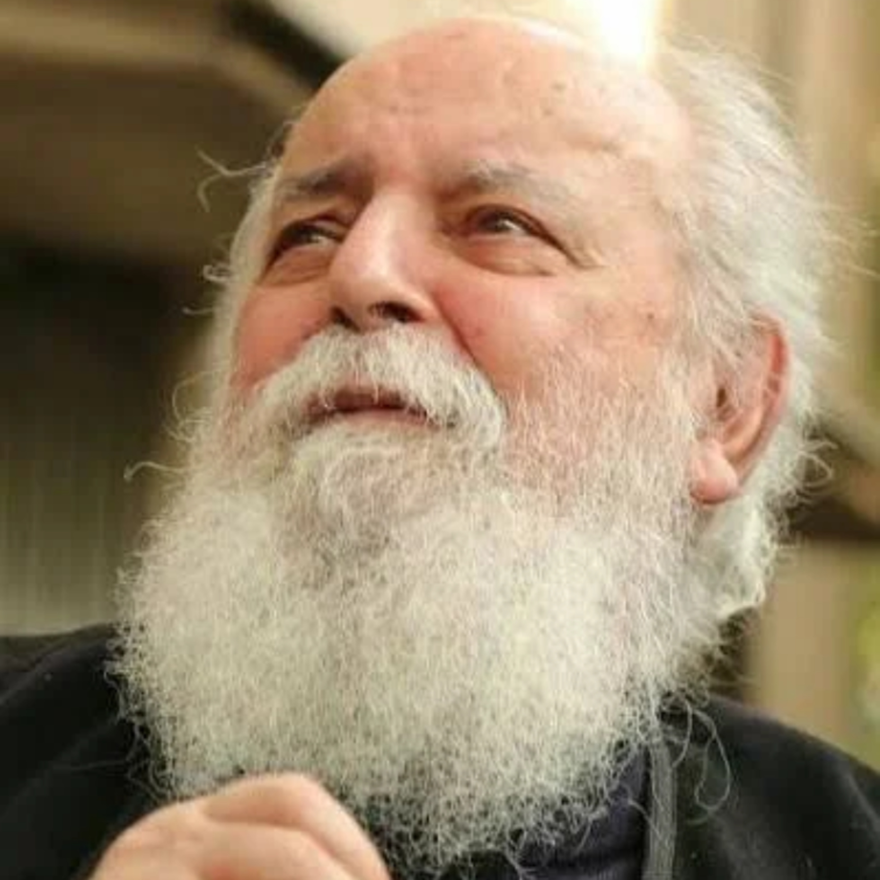 لذت نان شدن زیر دندان او
گندمم را سوی آسیا می کشد✨️💖