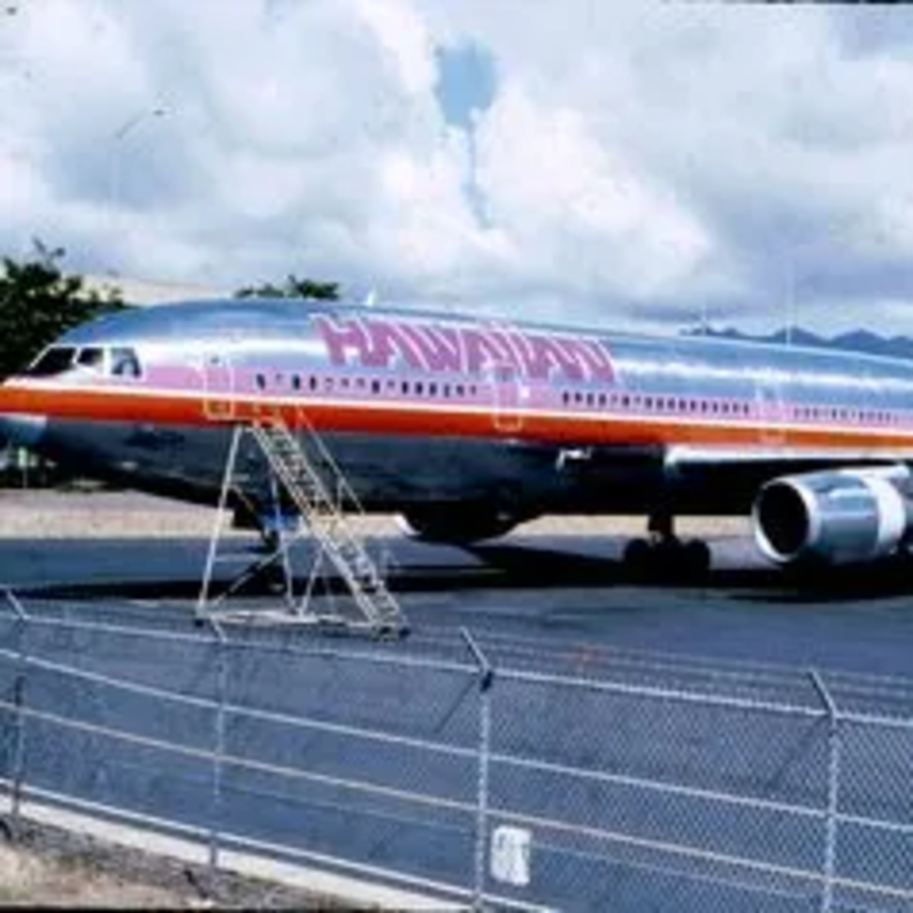 RIP Spirit, United hits a Bread van, Hawaiian goes back to SABRE (Episode 42) episode artwork