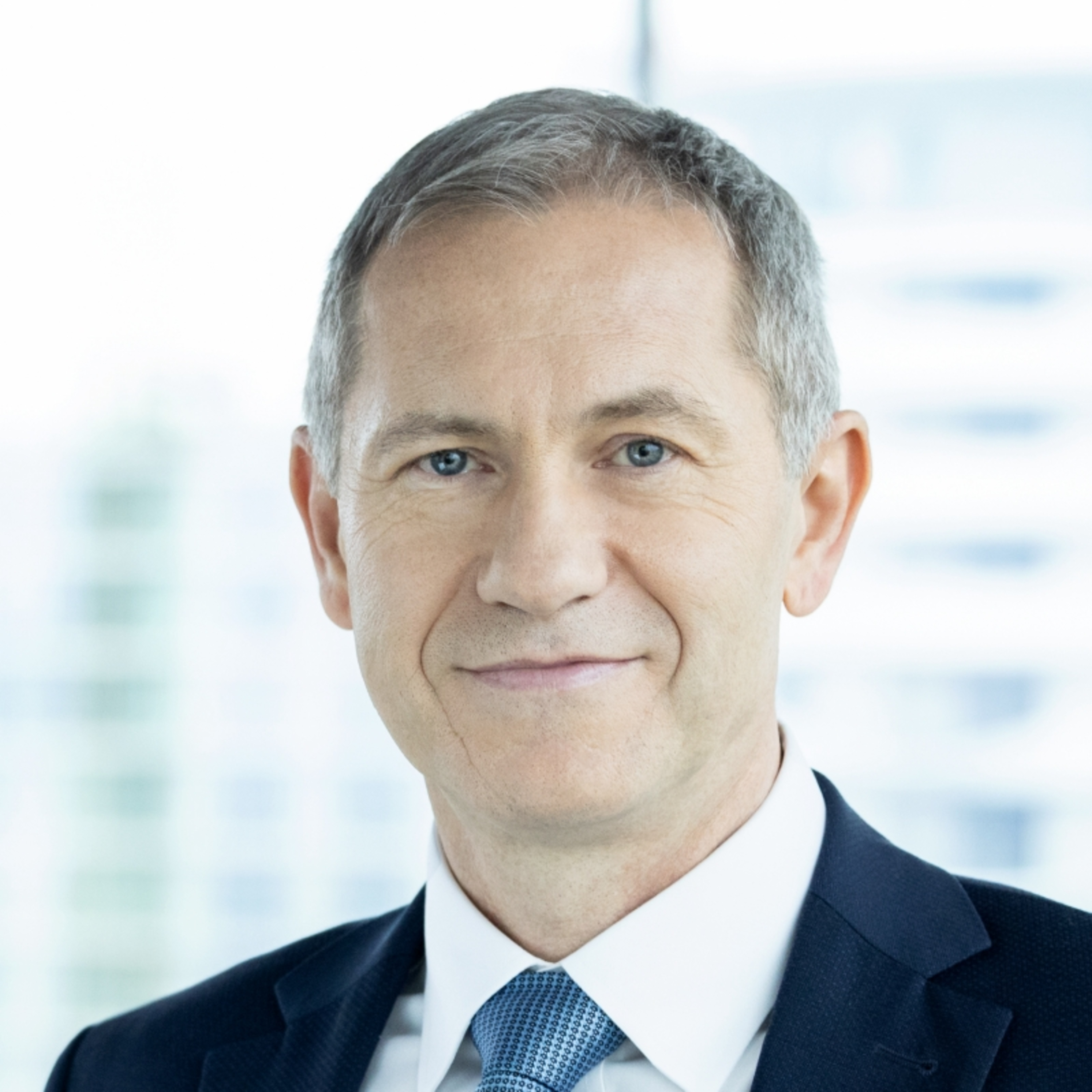 [EN] Larger Deals, Faster Decisions: Guenther Artner of Erste Group episode artwork