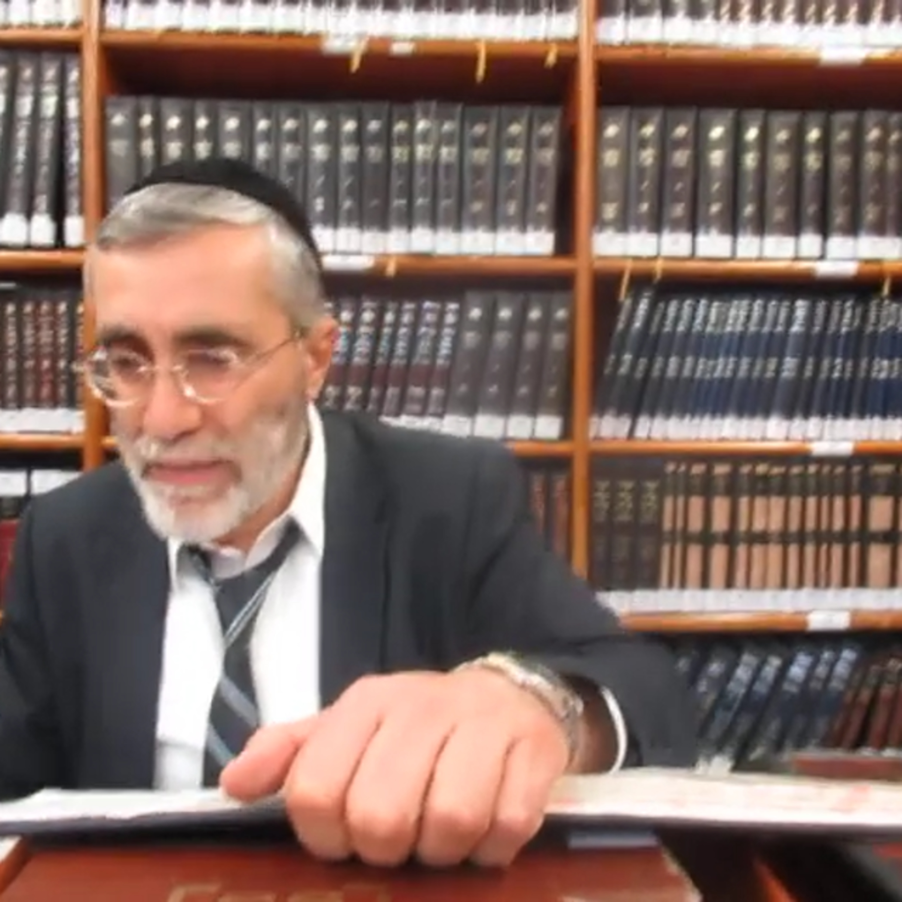 הרב יהושוע ביבי - תשפ"ו - עמידה - שיעור מס' 050 - ברוך ובו''ק דגדלות דאי' בשעה''כ כ''ט סוע''ב ורע''ג episode artwork