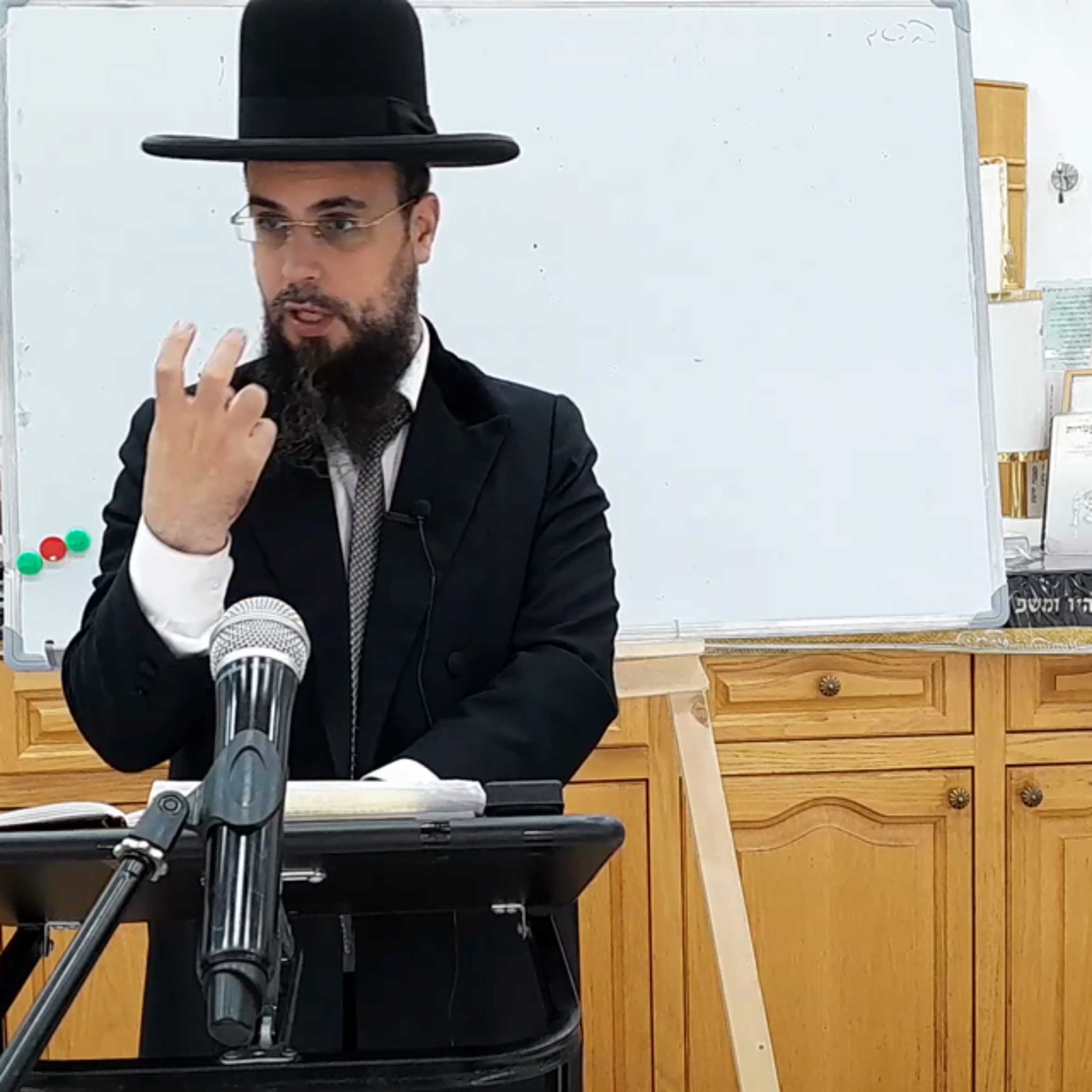 מו"ר הגאון הרב שקד בוהדנה שליט"א - שער המצוות שיעור מא': איסור השאור והדבש, ושבועת הביטוי. episode artwork