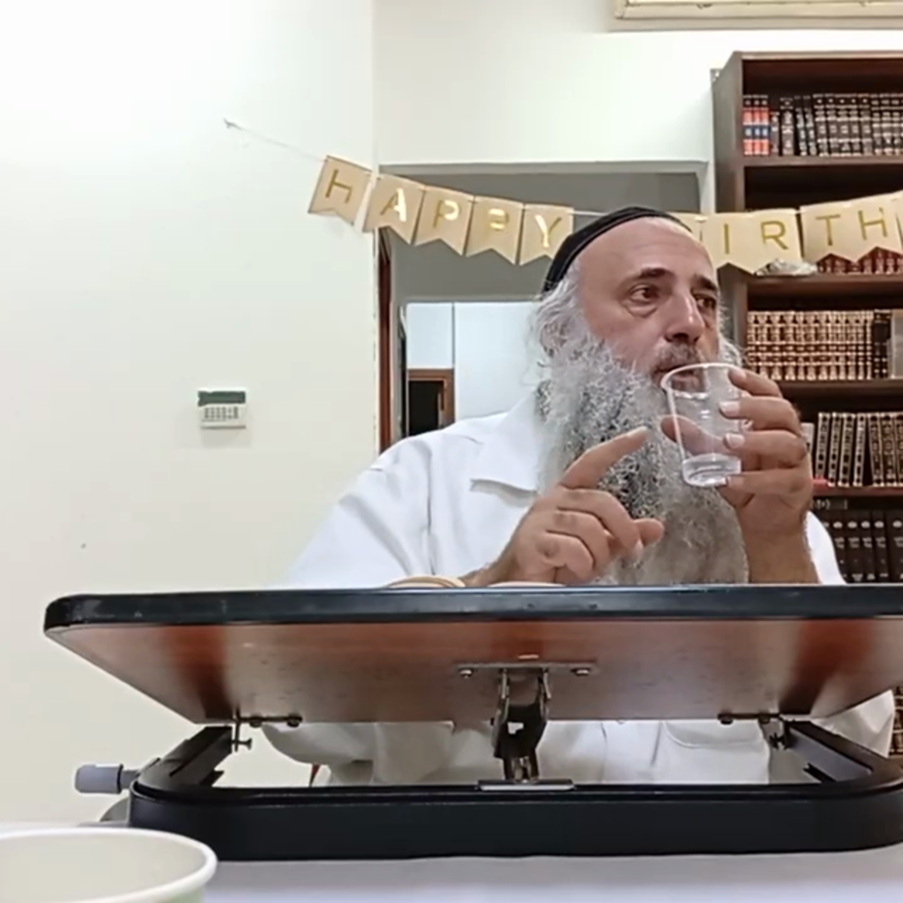 הרב שי אסיא-שער הגלגולים-הקדמה ד episode artwork
