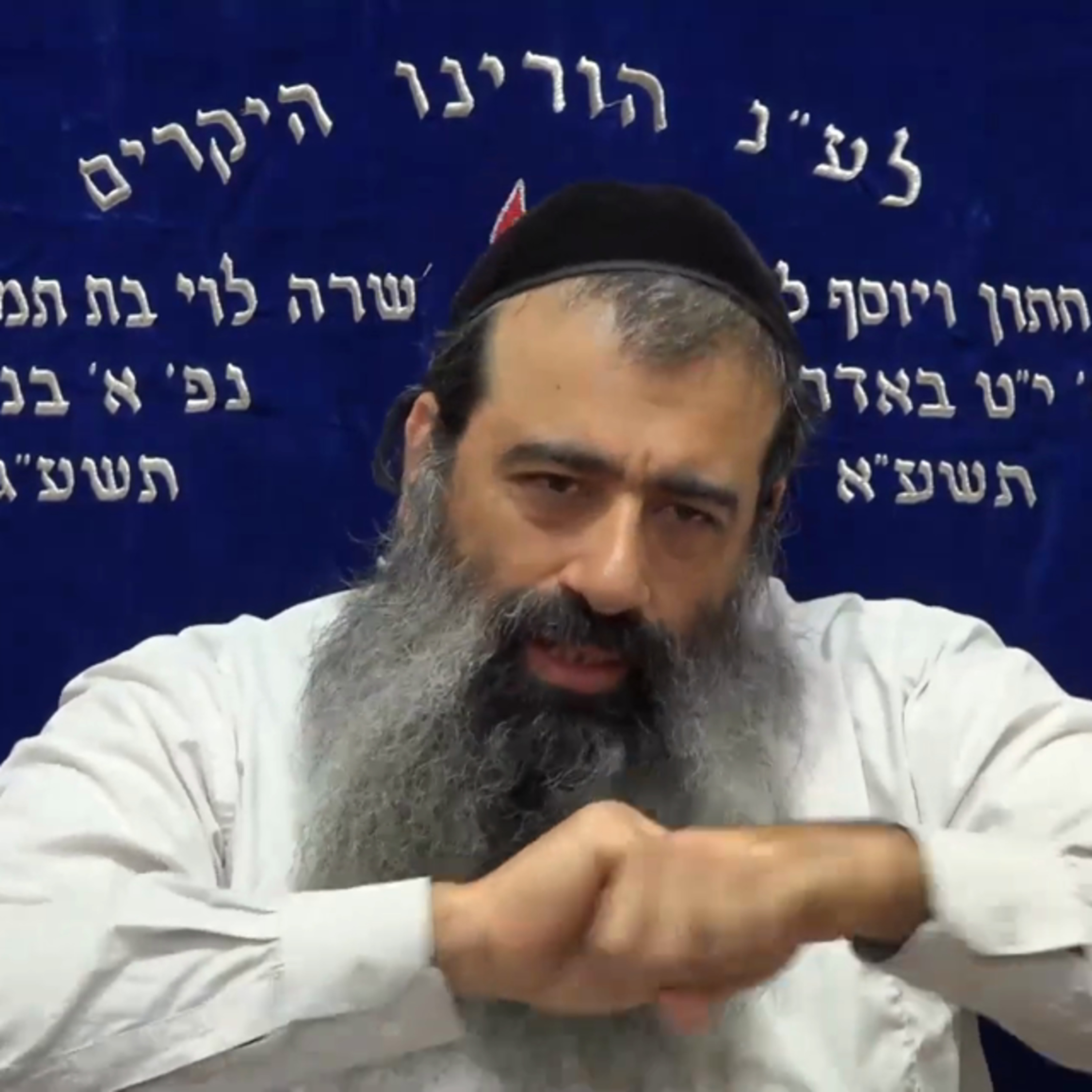 42 מכתר למלכות episode artwork