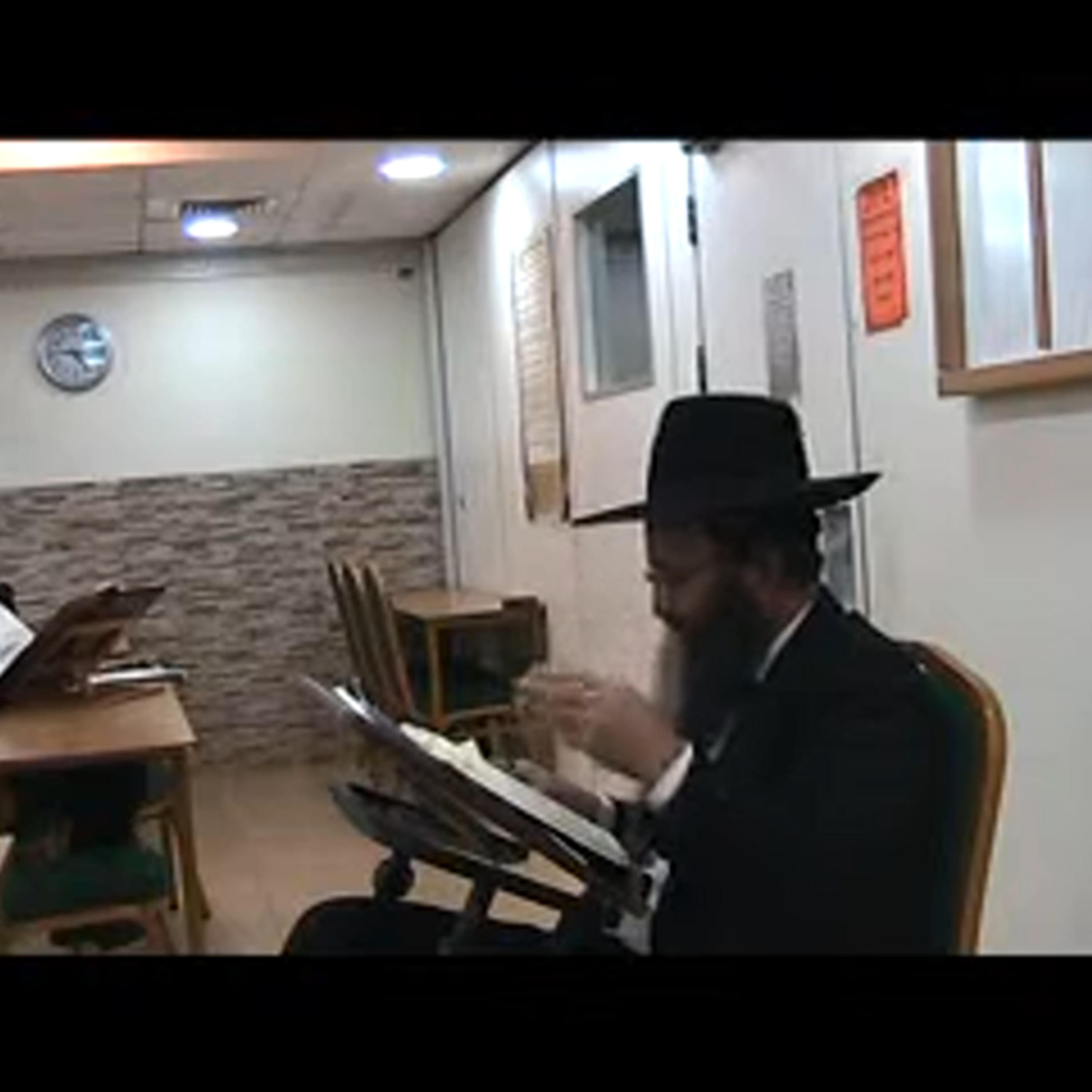88028אוצרות חיים ב שער הברודים פרק ג' 15.10.15 עם הרה"ג יצחק חלימי episode artwork