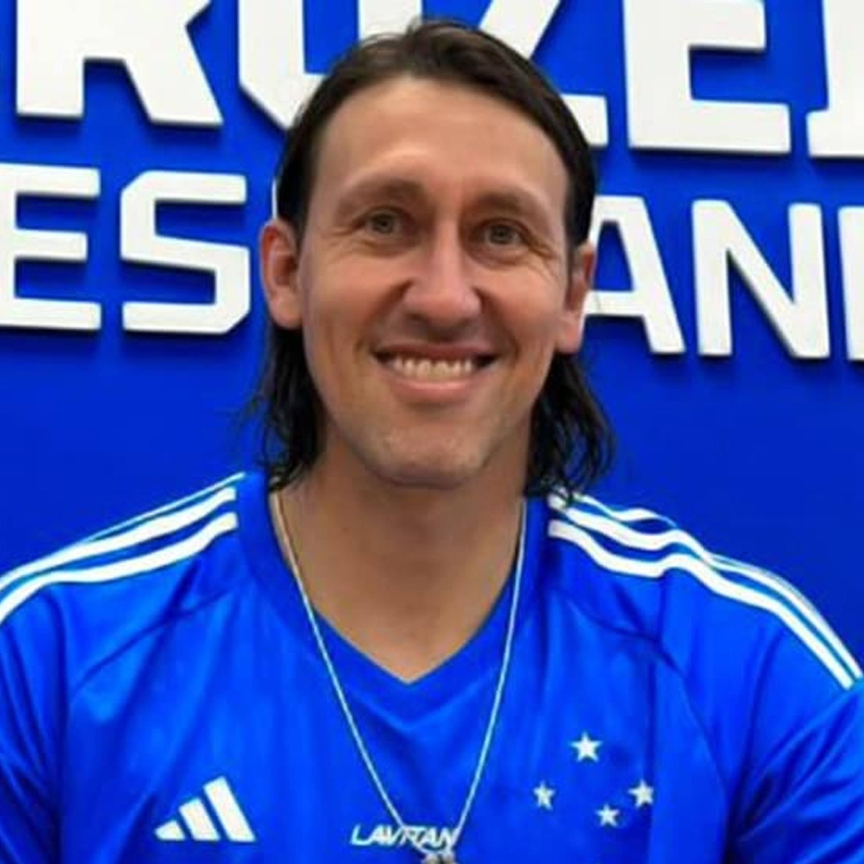 Contratações do Cruzeiro registradas para estrear episode artwork