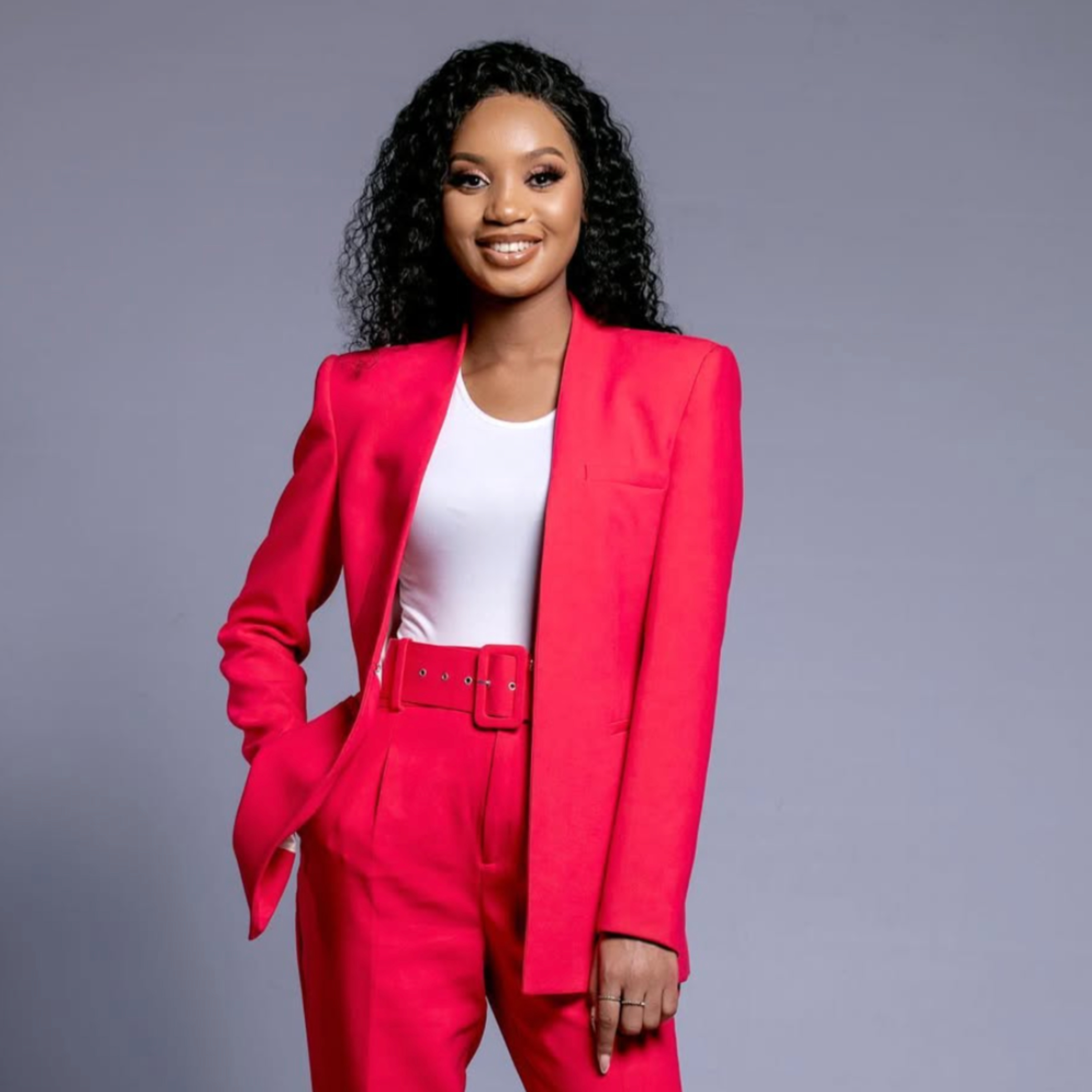 From Mastering Sales to Empowering Entrepreneurs | A Conversation with Michelle Lima