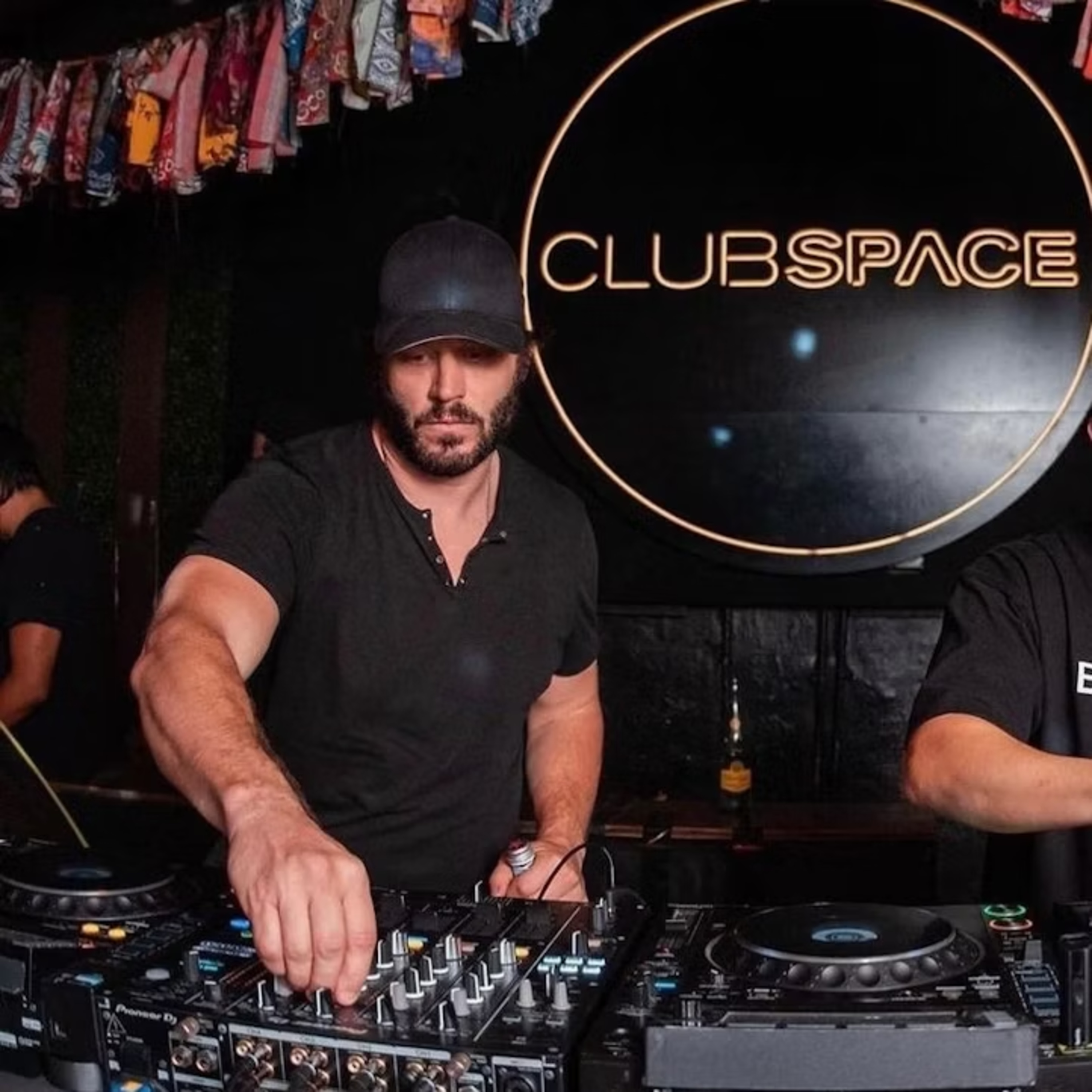 B2B with Ross and Bella