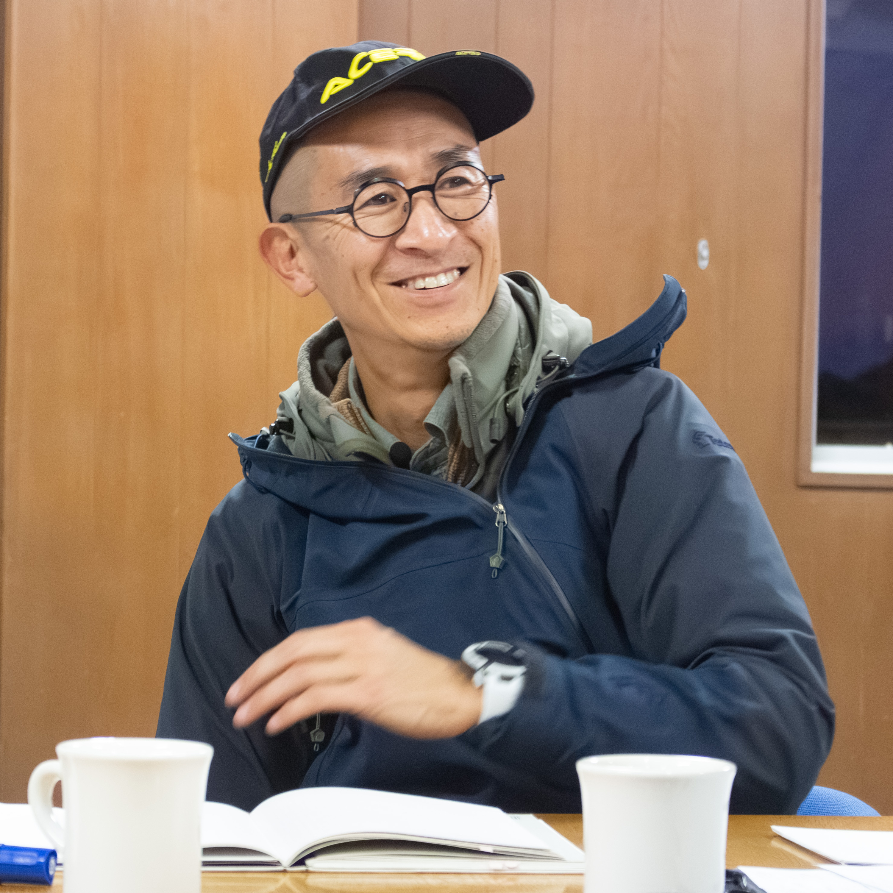 株式会社ムサシ代表取締役社長／元冒険家／元ジャーナリスト／関西サッカーリーグ1部「チェント・クオーリ・ハリマ」オーナー　岡本篤さん　社会貢献は目の前の人の幸せから。朝市をひらいた冒険家の話 episode artwork