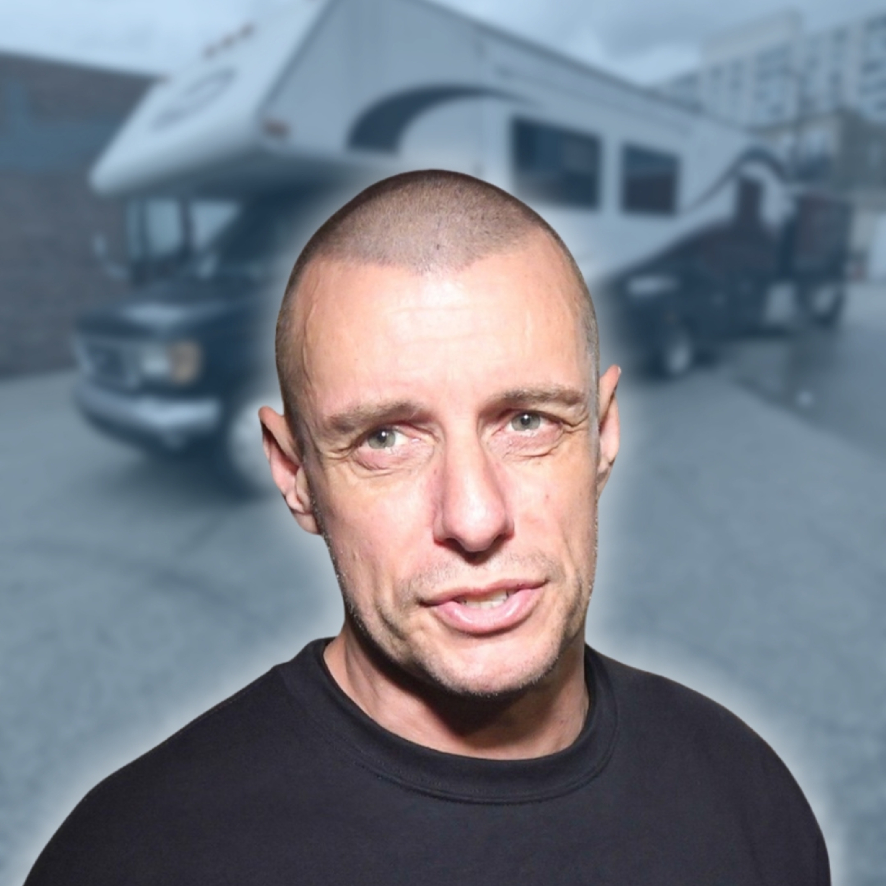 King Parrot - BUS INVADERS Ep. 2205 episode artwork