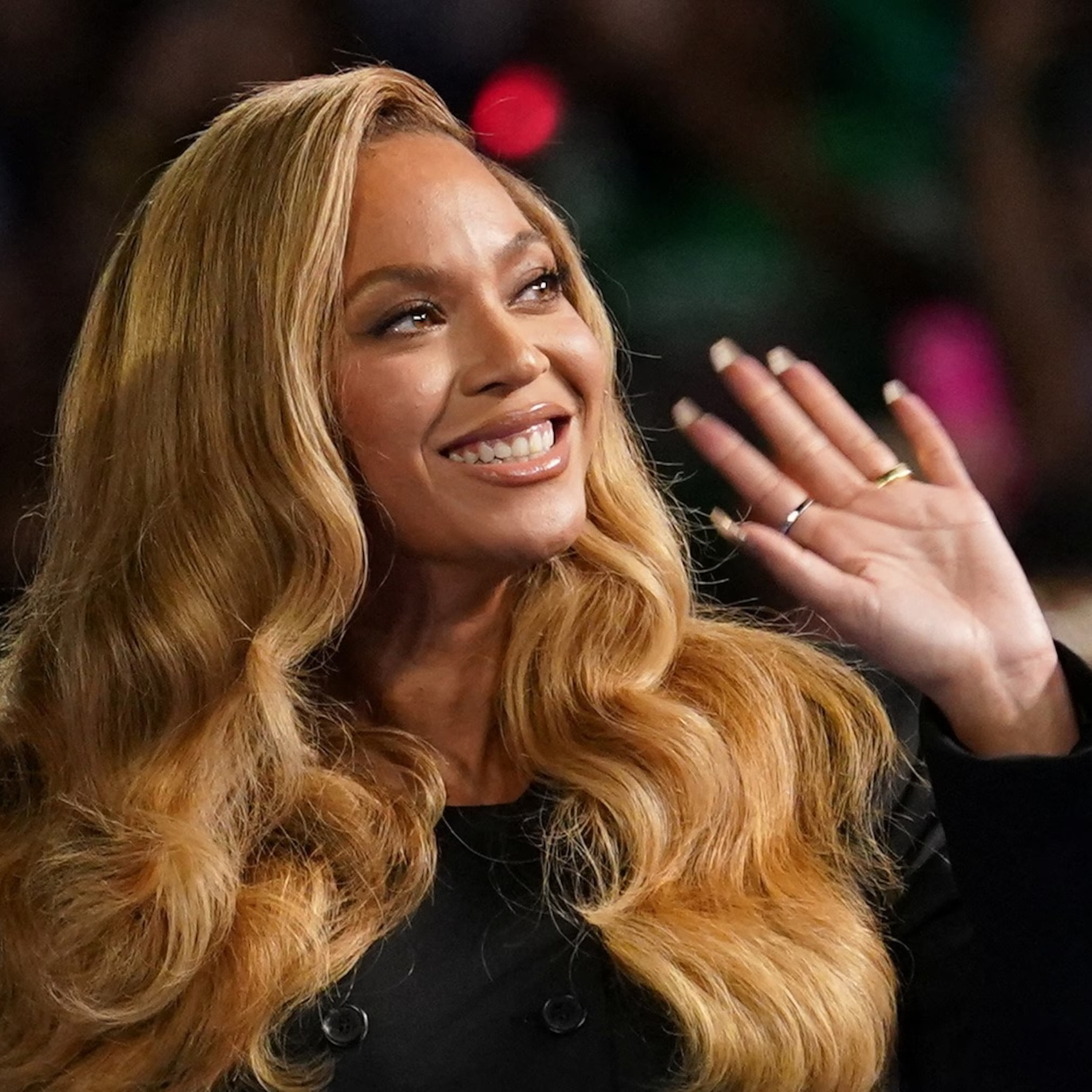 ¿Beyoncé impulsa el voto? Zendaya en conflicto y la serie de Liam Payne suspendida episode artwork