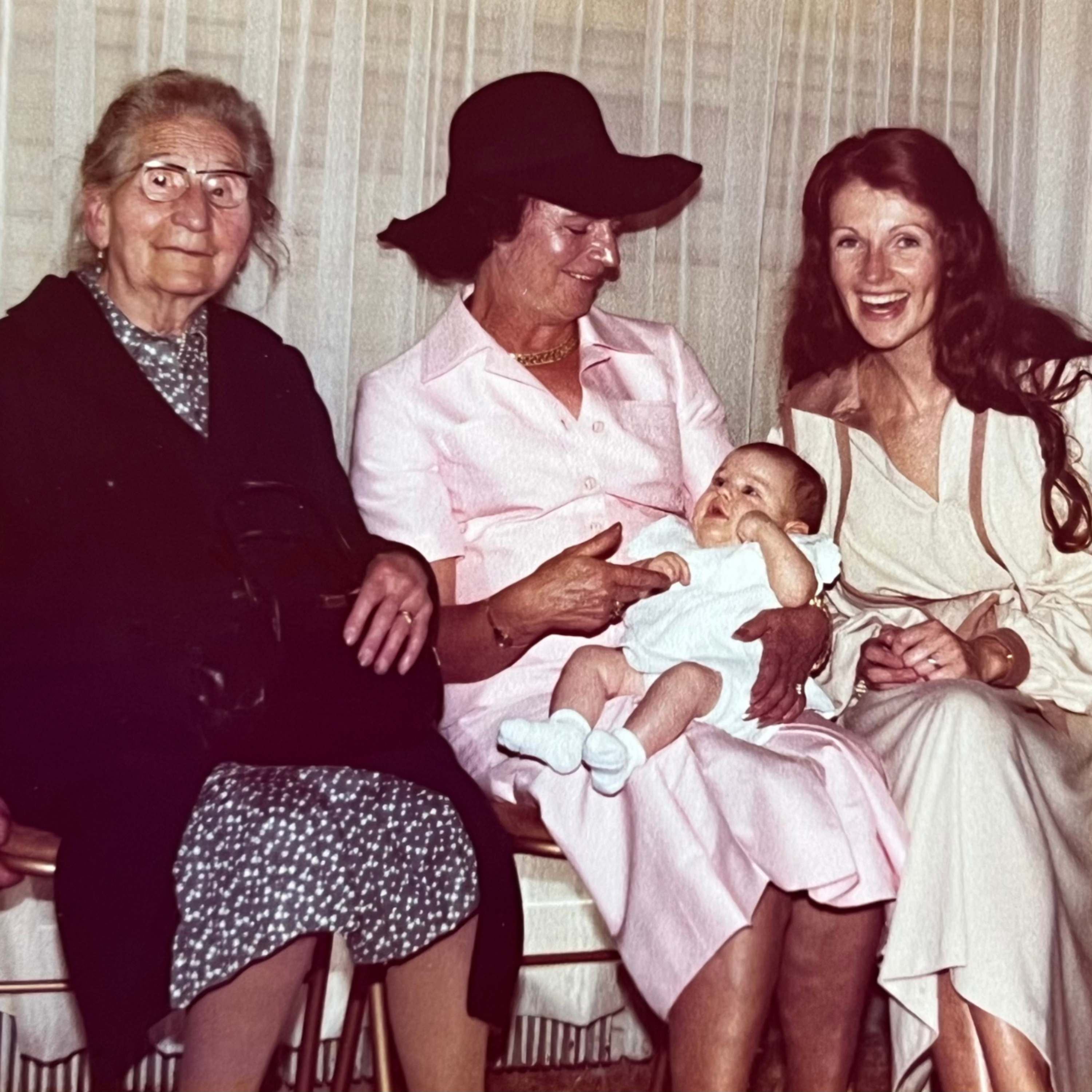 MAMIE RACONTE, le podcast héritage