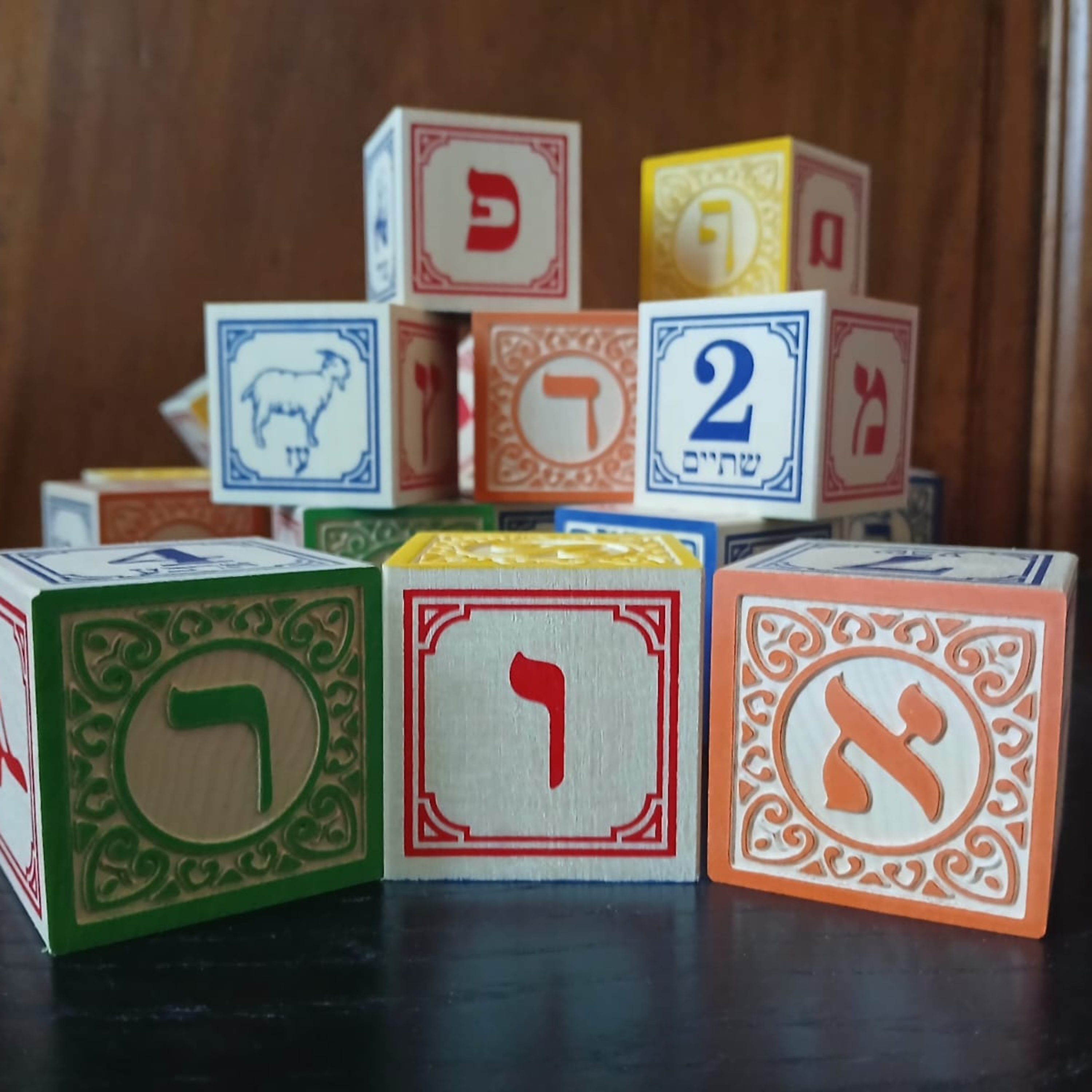 Divre-Shir – דִּבְרֵי שִׁיר. Un podcast su parole ebraiche e poesia