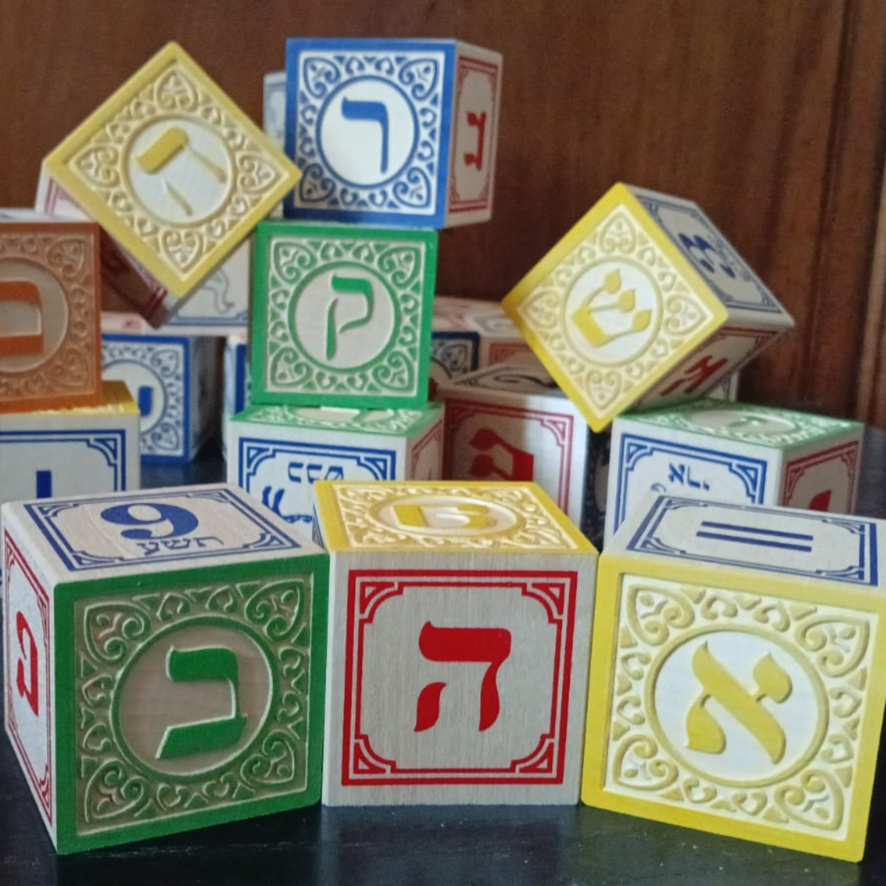 Divre-Shir – דִּבְרֵי שִׁיר. Un podcast su parole ebraiche e poesia