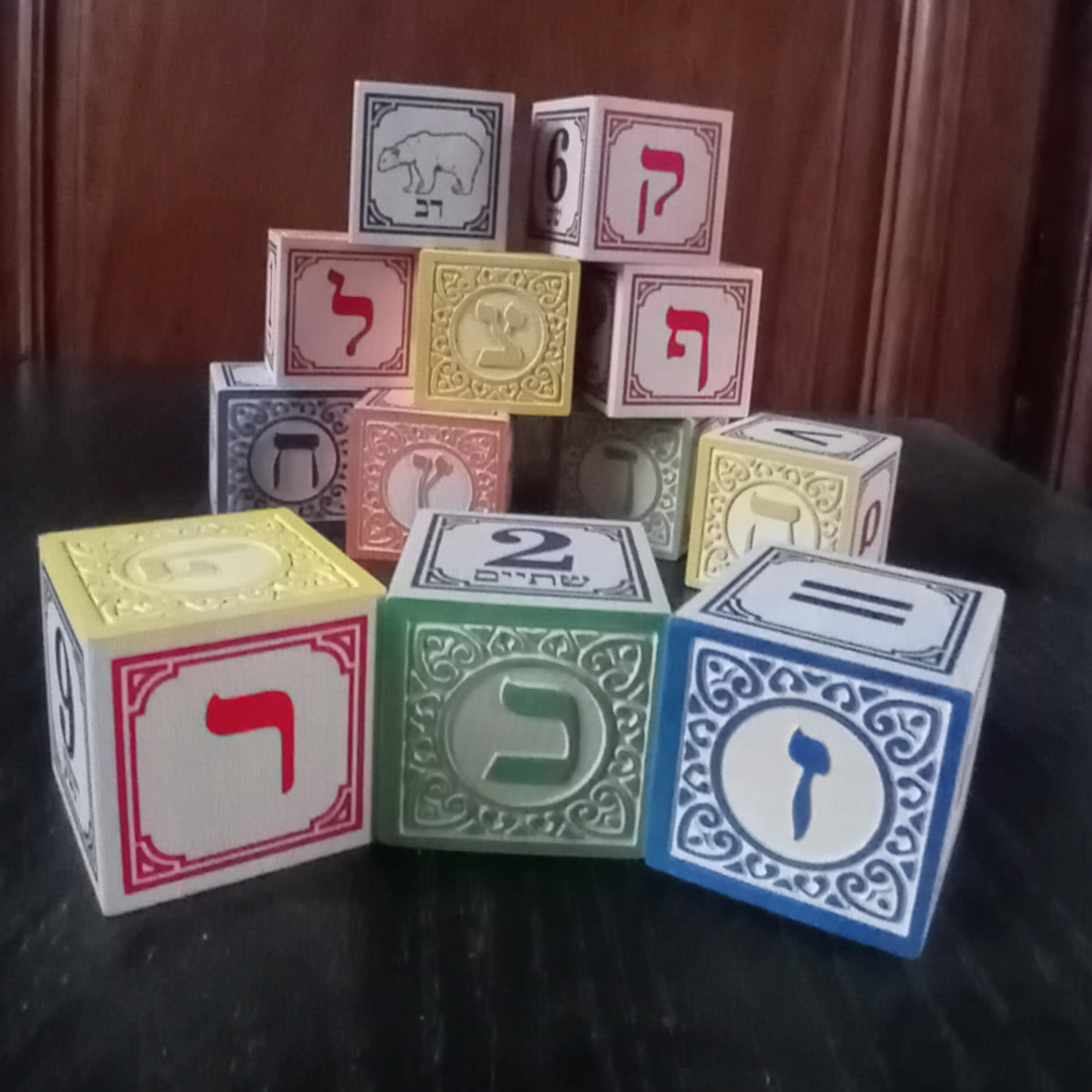 Divre-Shir – דִּבְרֵי שִׁיר. Un podcast su parole ebraiche e poesia