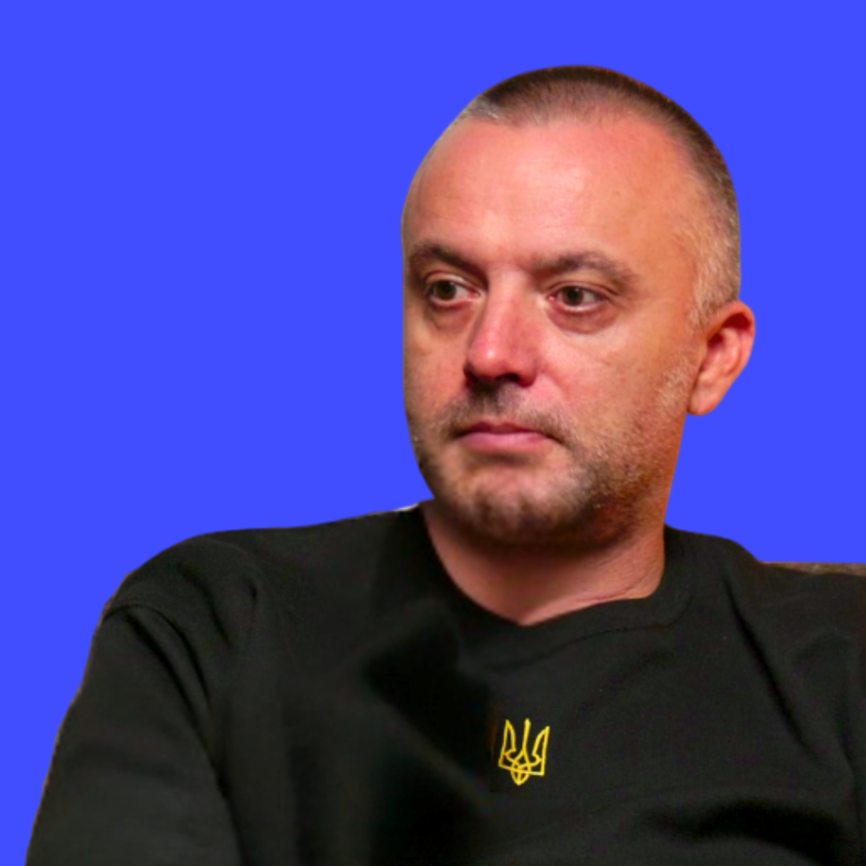 Ondřej Kundra – Zrušení muniční iniciativy by šlo proti českým zájmům. Pomohli bychom tím jen Rusku