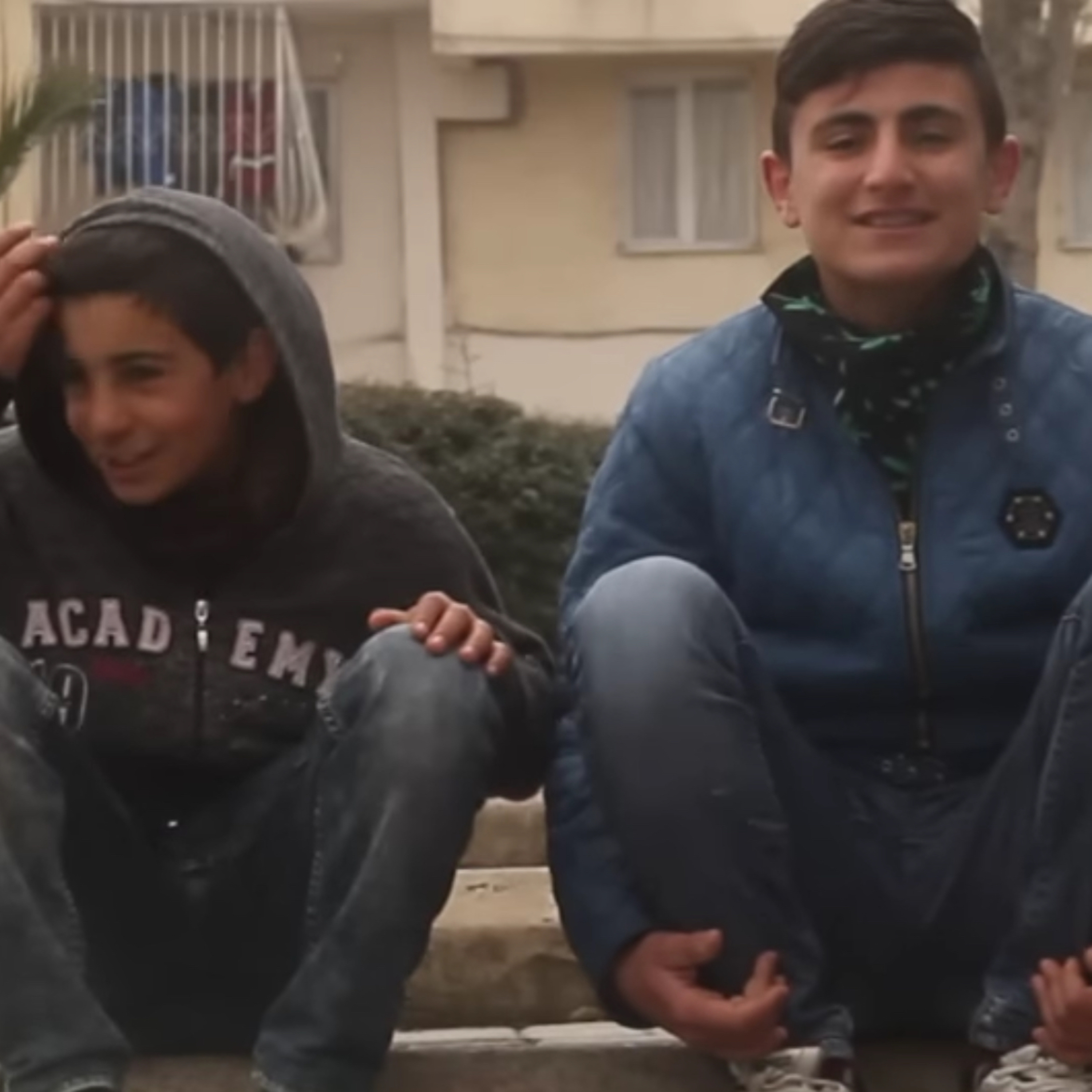 Karışık Müzikler (istek parça yüklenir)