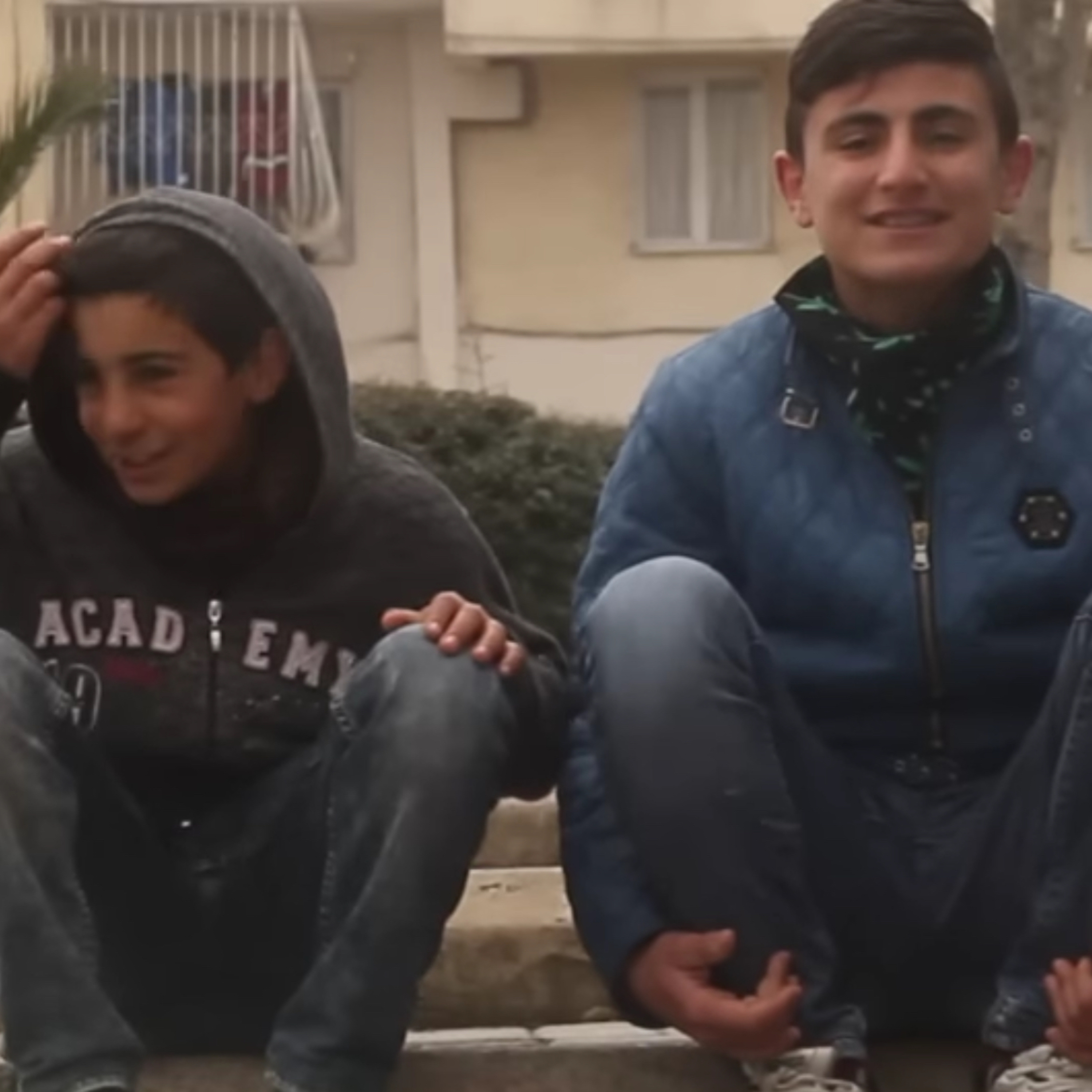 Karışık Müzikler (istek parça yüklenir)