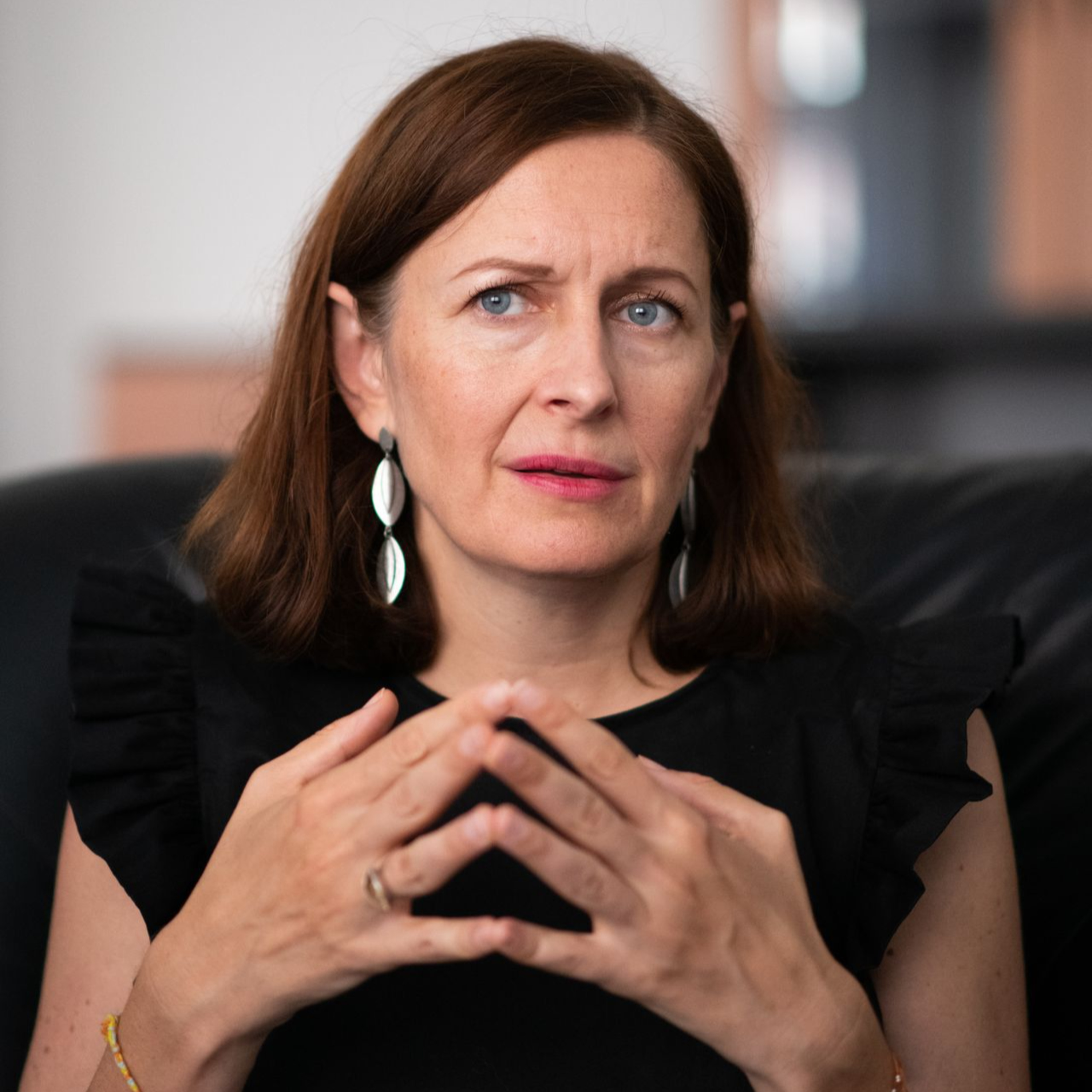 Advokát Babiše ml. i Šimáčková Laurenčíková kandidují na ombudsmana. U poslanců ale nejspíš uspějí jiní
