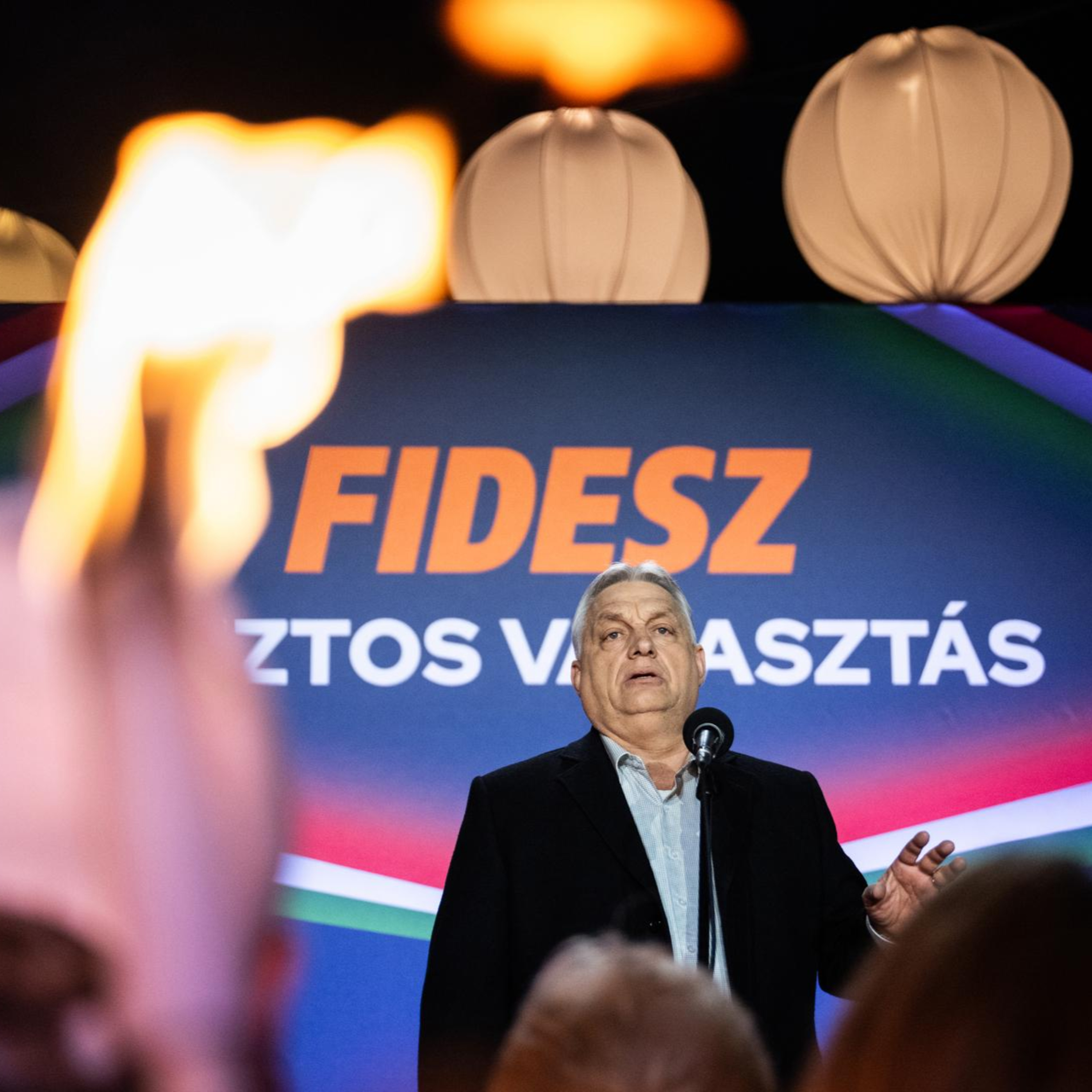 Maďarsko dva týdny před volbami. Špionská aféra podtrhuje hrozící prohru Viktora Orbána