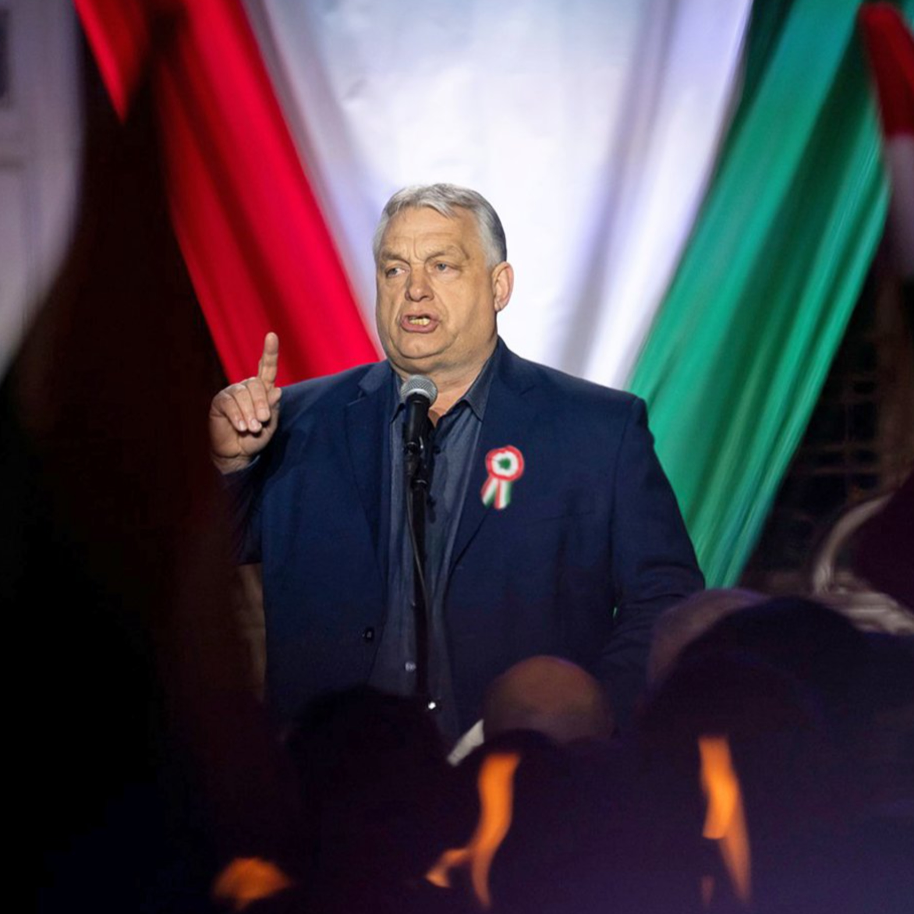 Orbán po 16 letech končí u moci. Maďarsko si zvolilo občanskou důstojnost a návrat k EU