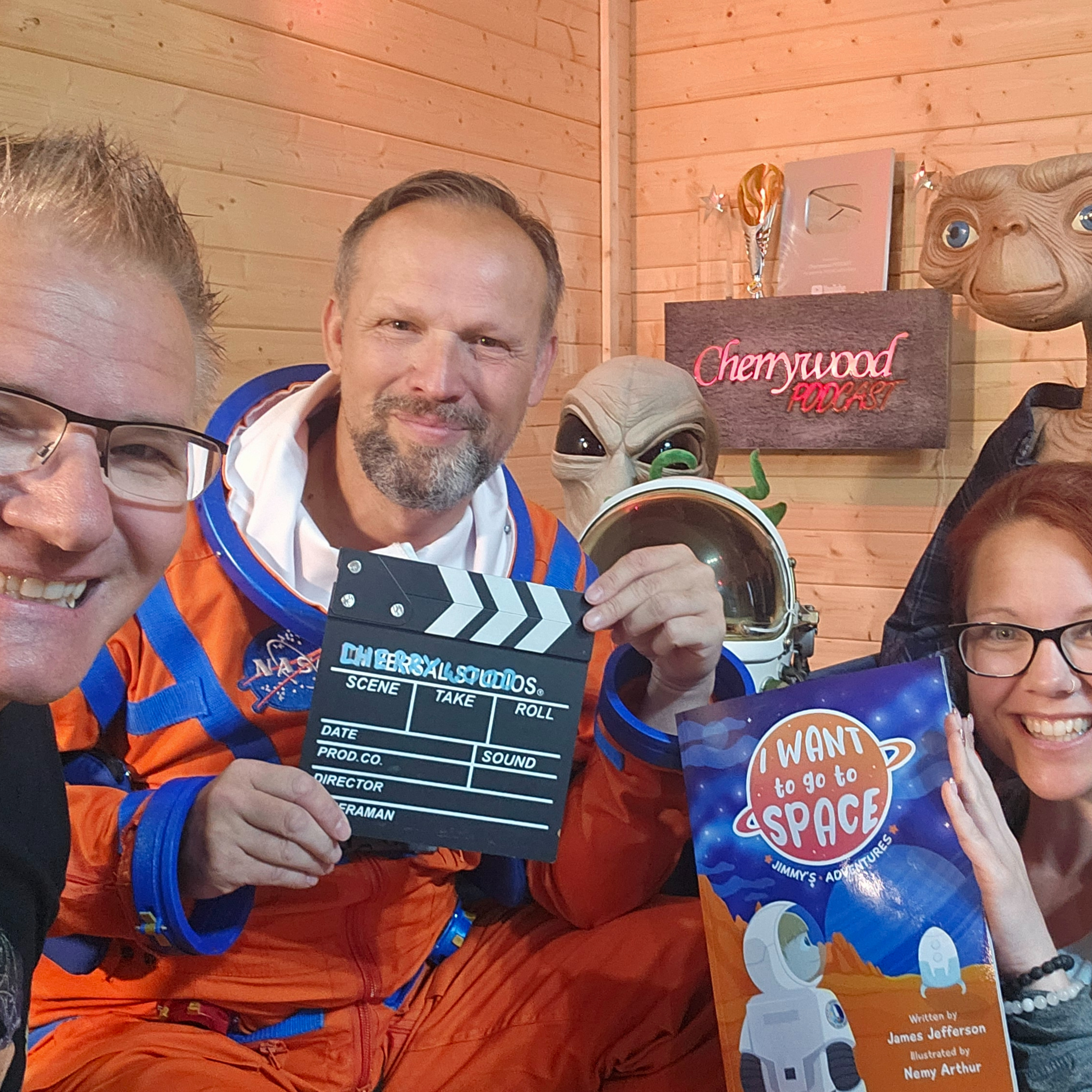 #123 The Medway Spaceman: BBC Secrets, Star Wars, and Superhero Surprises | Cherrywood Podcast episode artwork