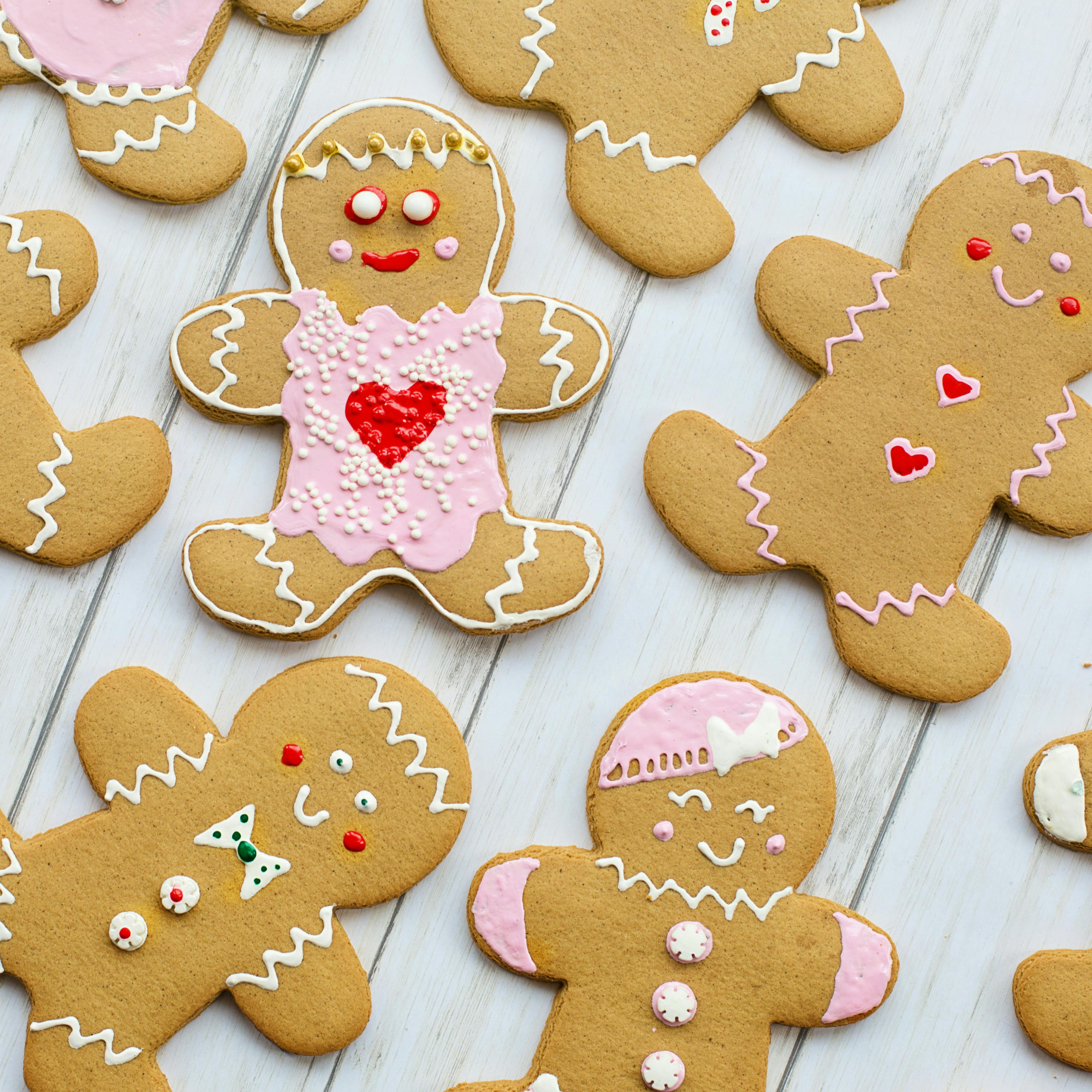 After Thanksgiving but before Christmas - Festive Gingerbread Cookies episode artwork