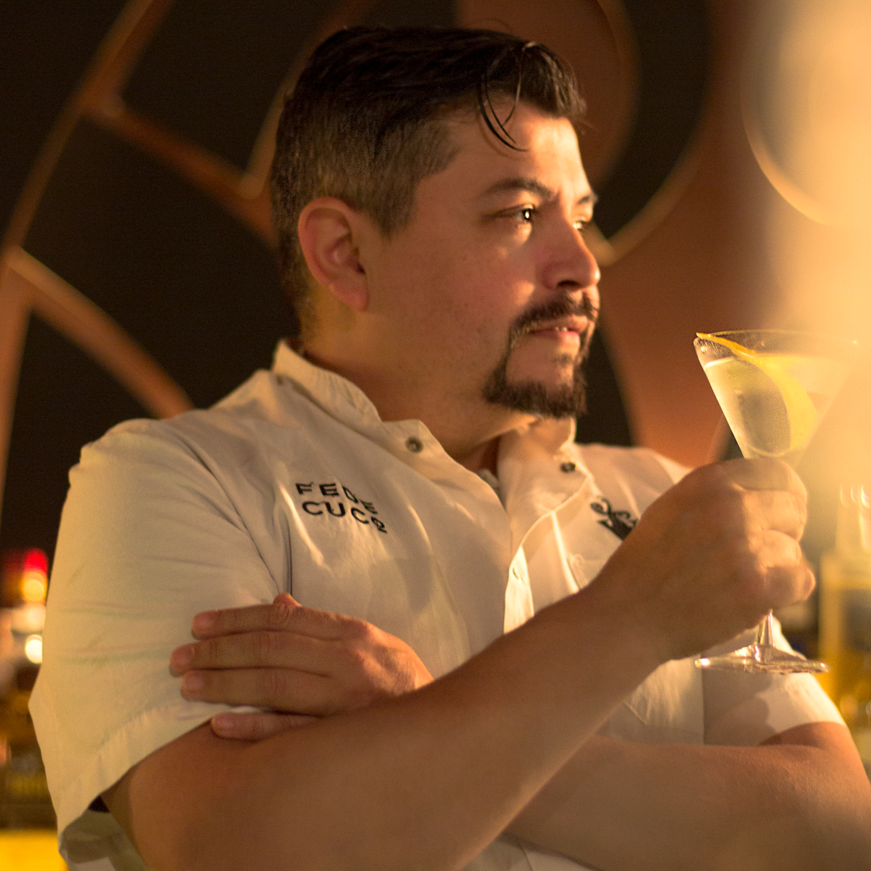 Fede Cuco, hacer cocktails durante más de 4 décadas. Qué cambió, qué se mantiene igual y cómo armar tu bar casero.