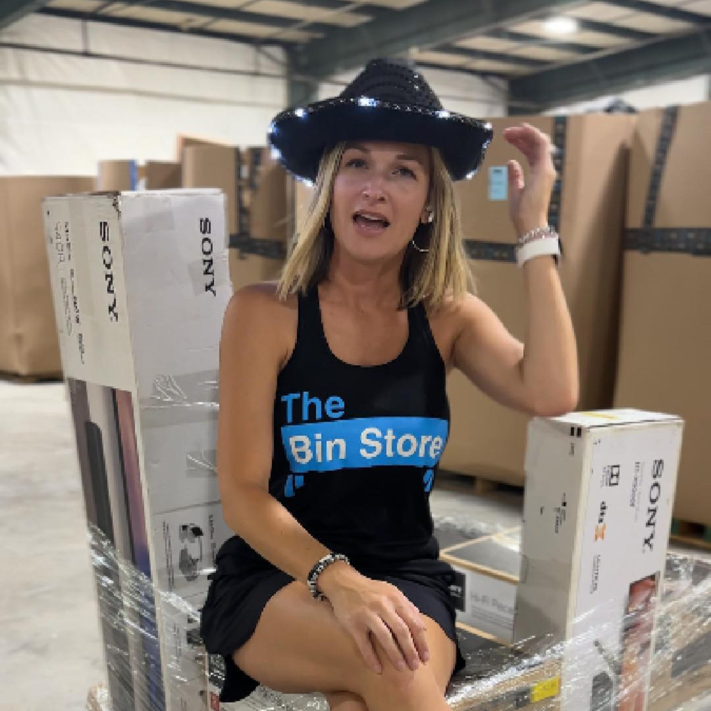 cover of episode Turn Cheap Liquidation Pallets into Big Profits: The Ultimate Flipper's Guide