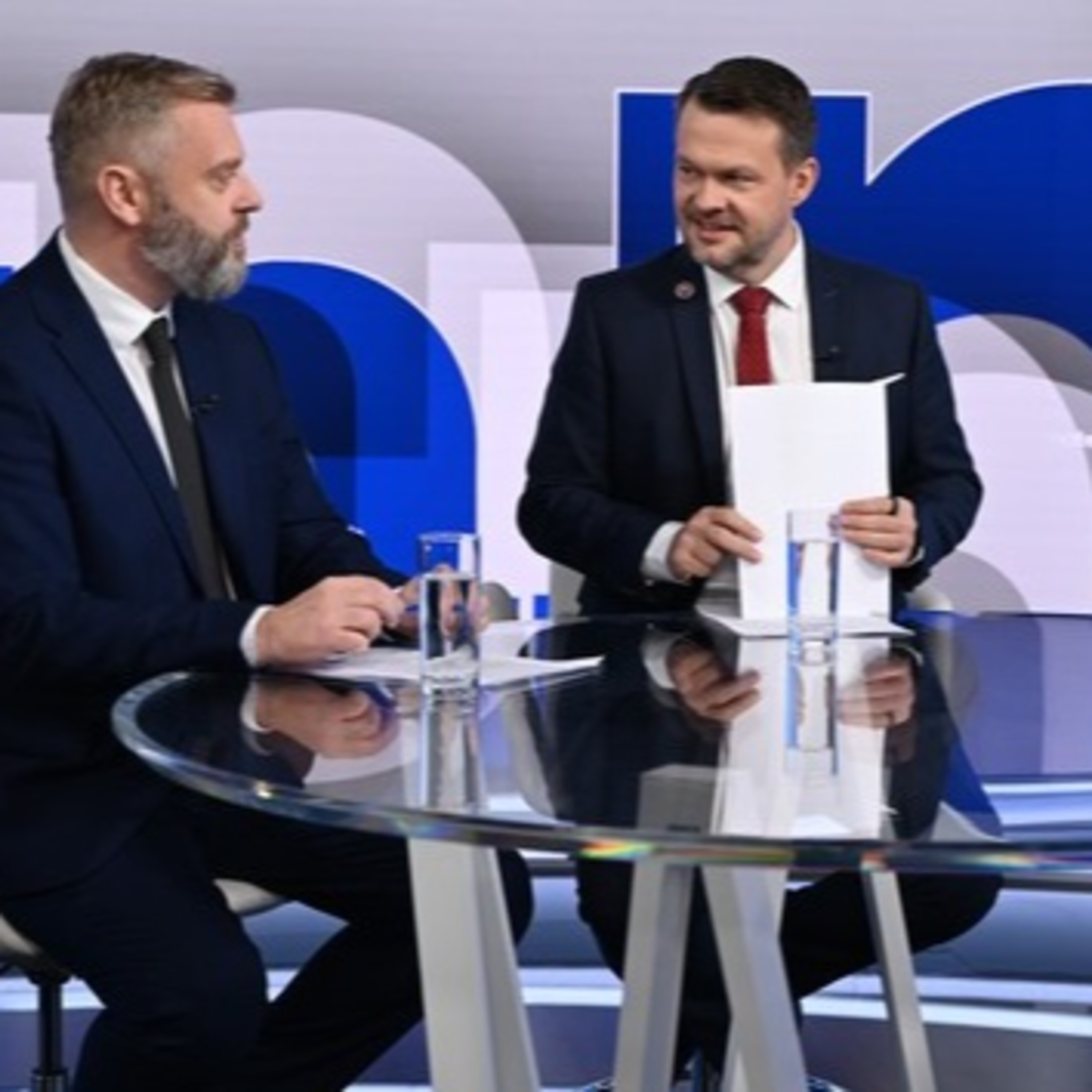 Na telo (17. 11.): Samuel Migaľ (Hlas-SD) a Juraj Krúpa (SaS) episode artwork