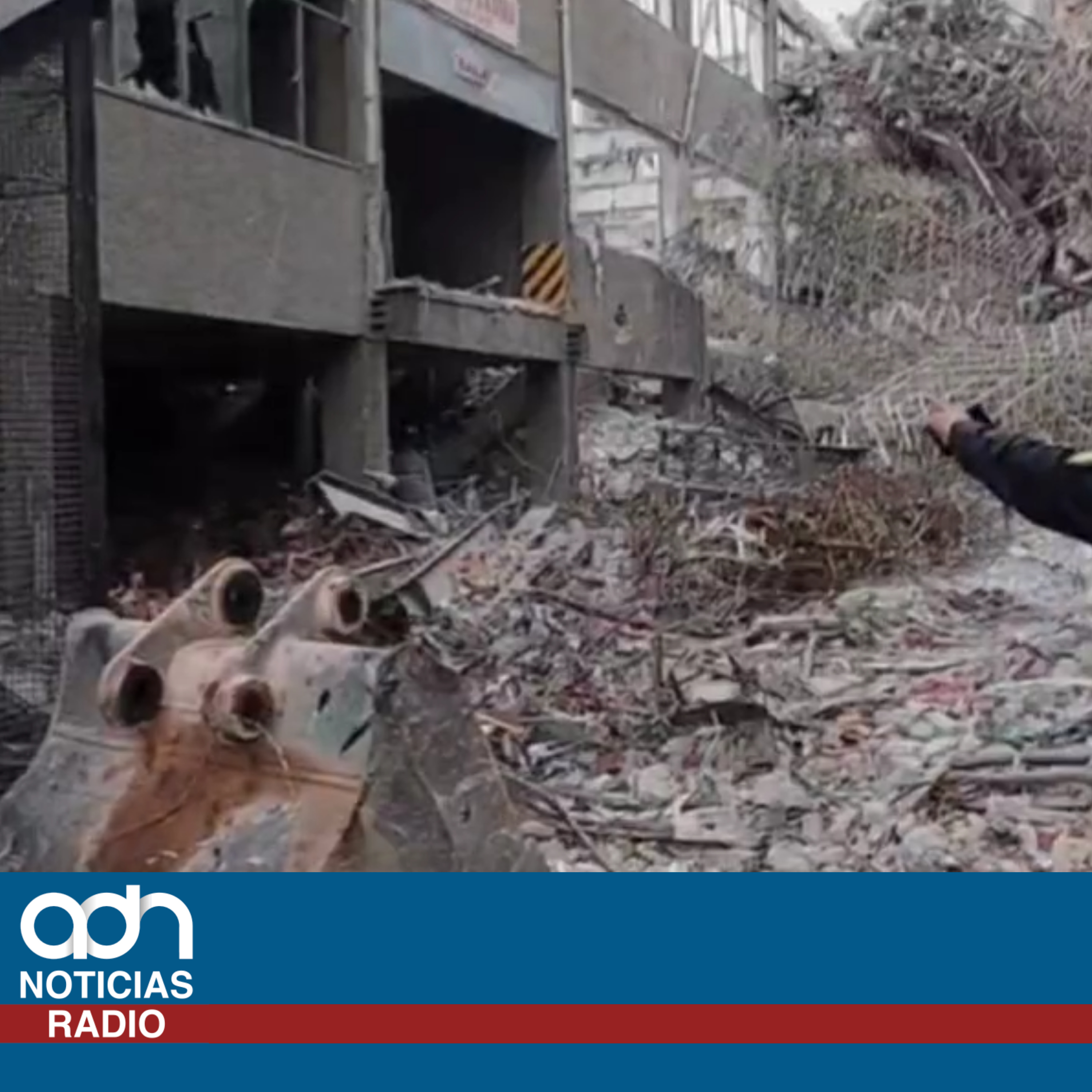 Colapsa un edificio en San Antonio Abad