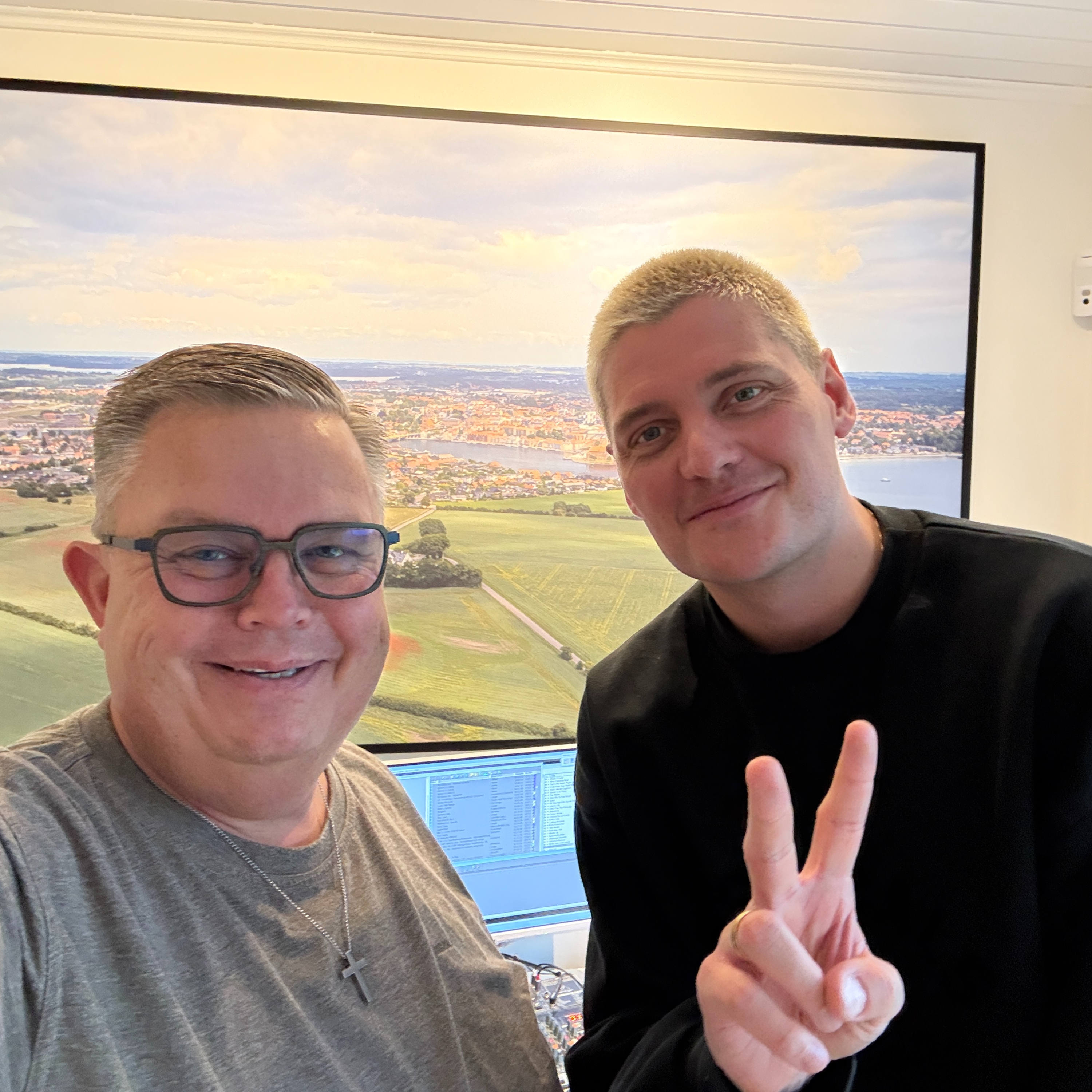 Nicky Russell er gået fra tre til en episode artwork