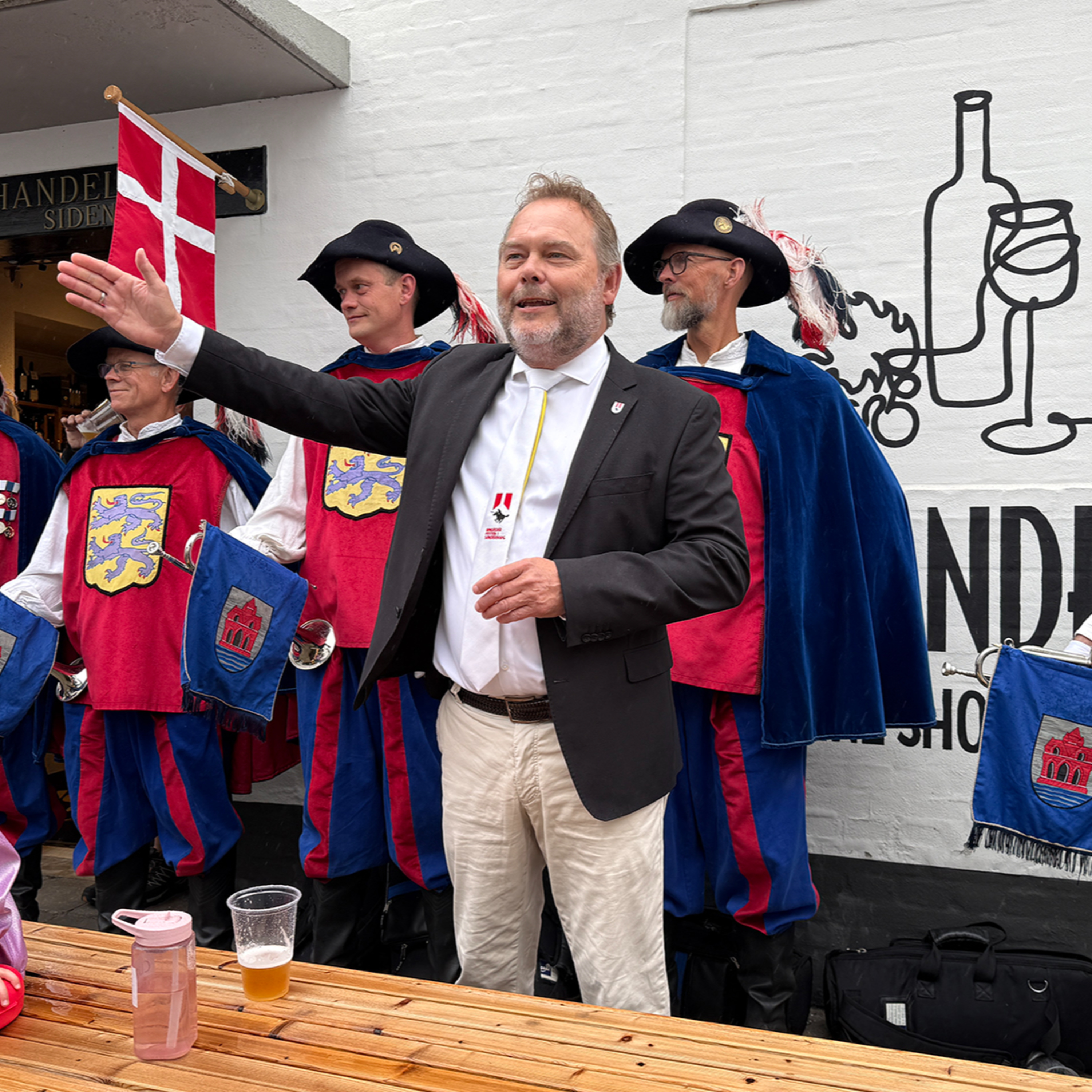 Så skal der skåles til årets ringriderfrokoster! episode artwork