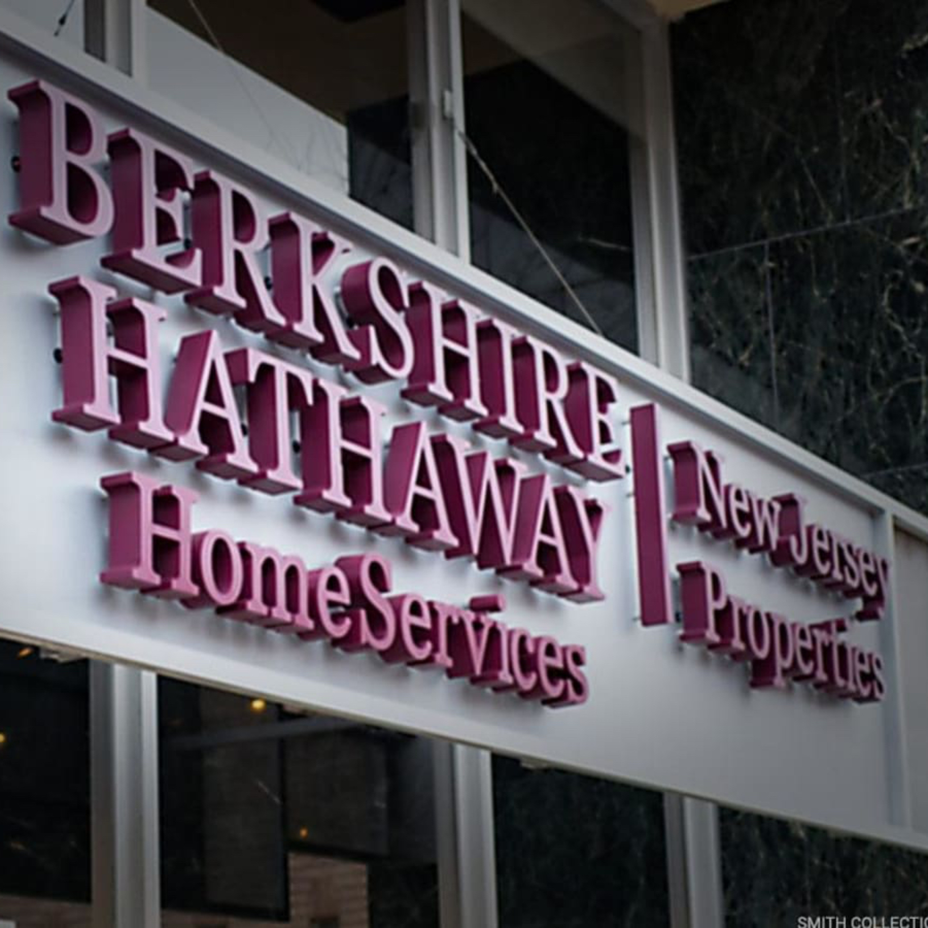BERKSHIRE HATHAWAY & THƯƠNG VỤ THẤT BẠI NHẤT CỦA WARREN BUFFET episode artwork