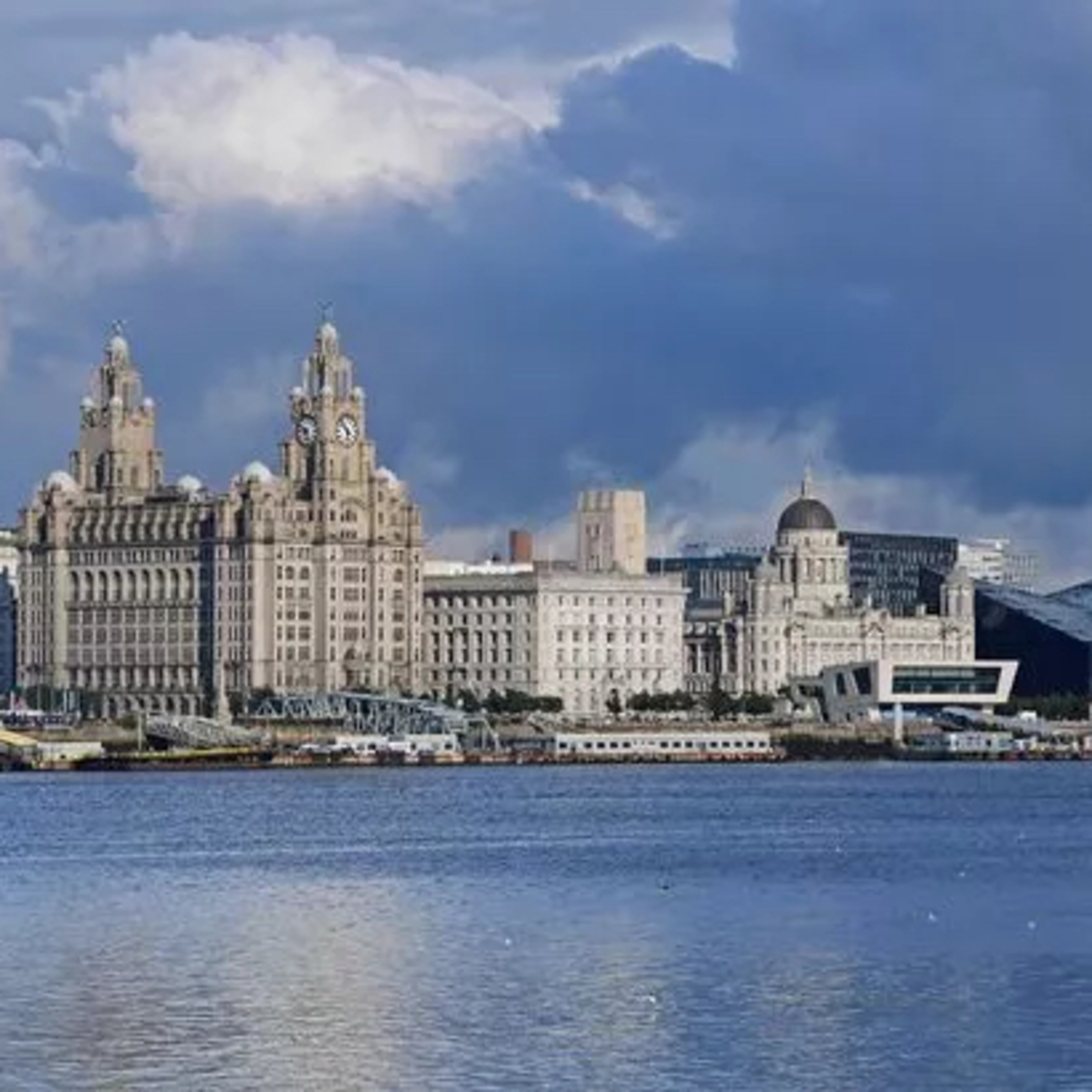 ĐI VỚI NGƯỜI ANH | LIVERPOOL - 1 episode artwork