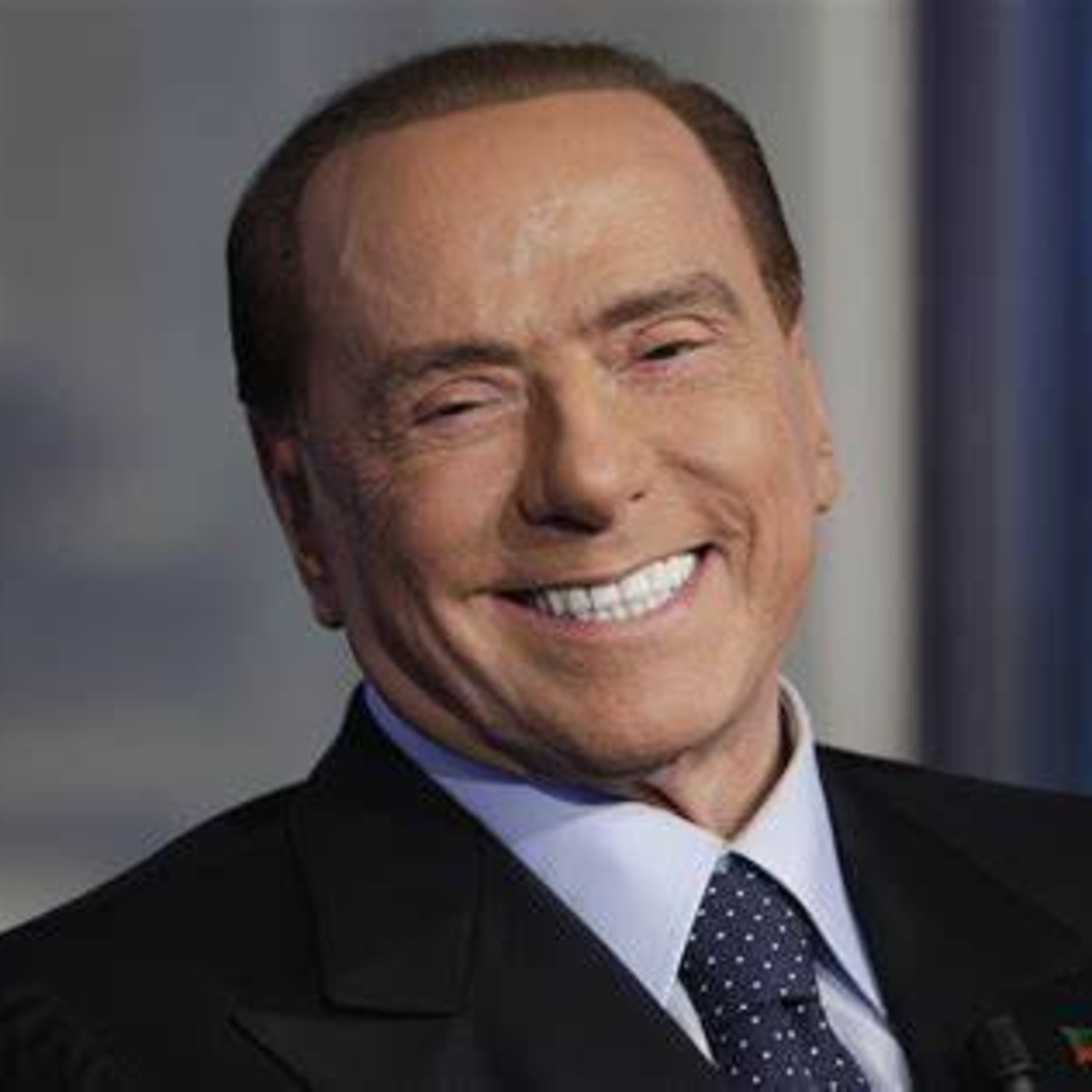 SILVIO BERLUSCONI Come iniziò la sua carriera da imprenditore? episode artwork