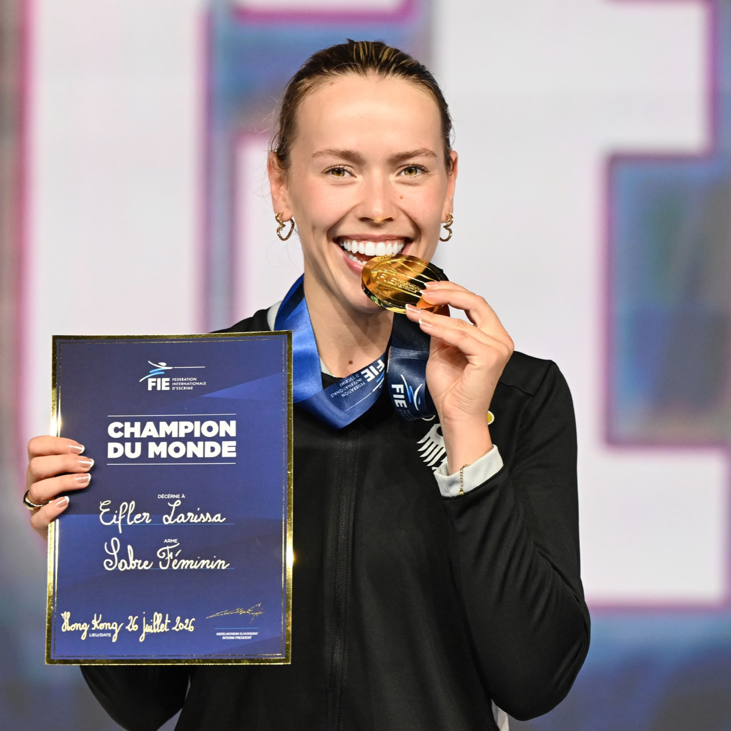 S2E14 Lary Legendary, Women’s Sabre World Champion